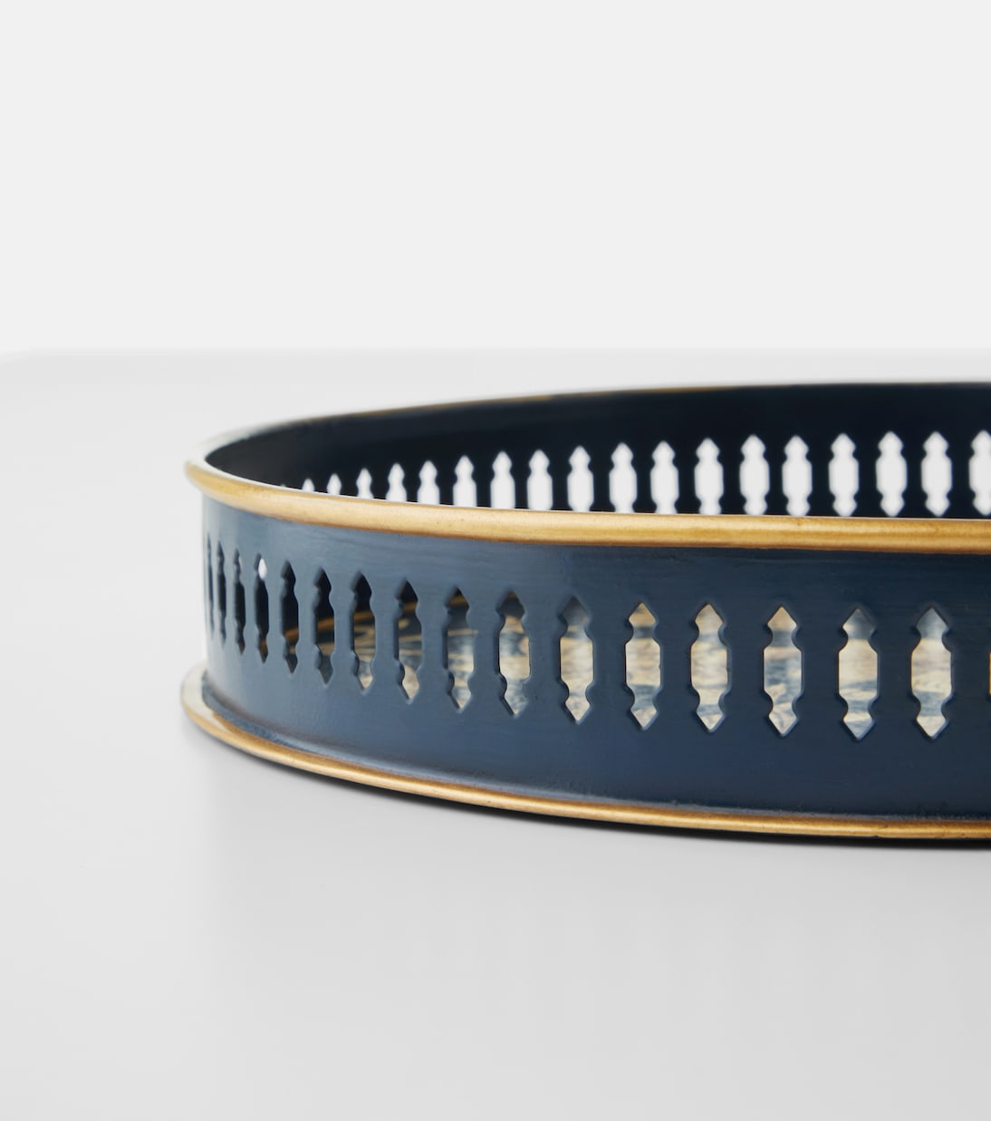 Painted iron decorative tray | Les-Ottomans