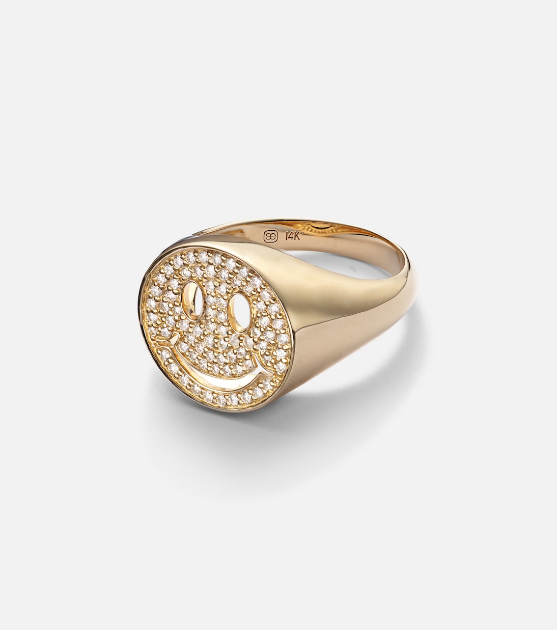 Anello in oro giallo 14kt con diamanti e dettaglio smile, stile giovane e trendy.