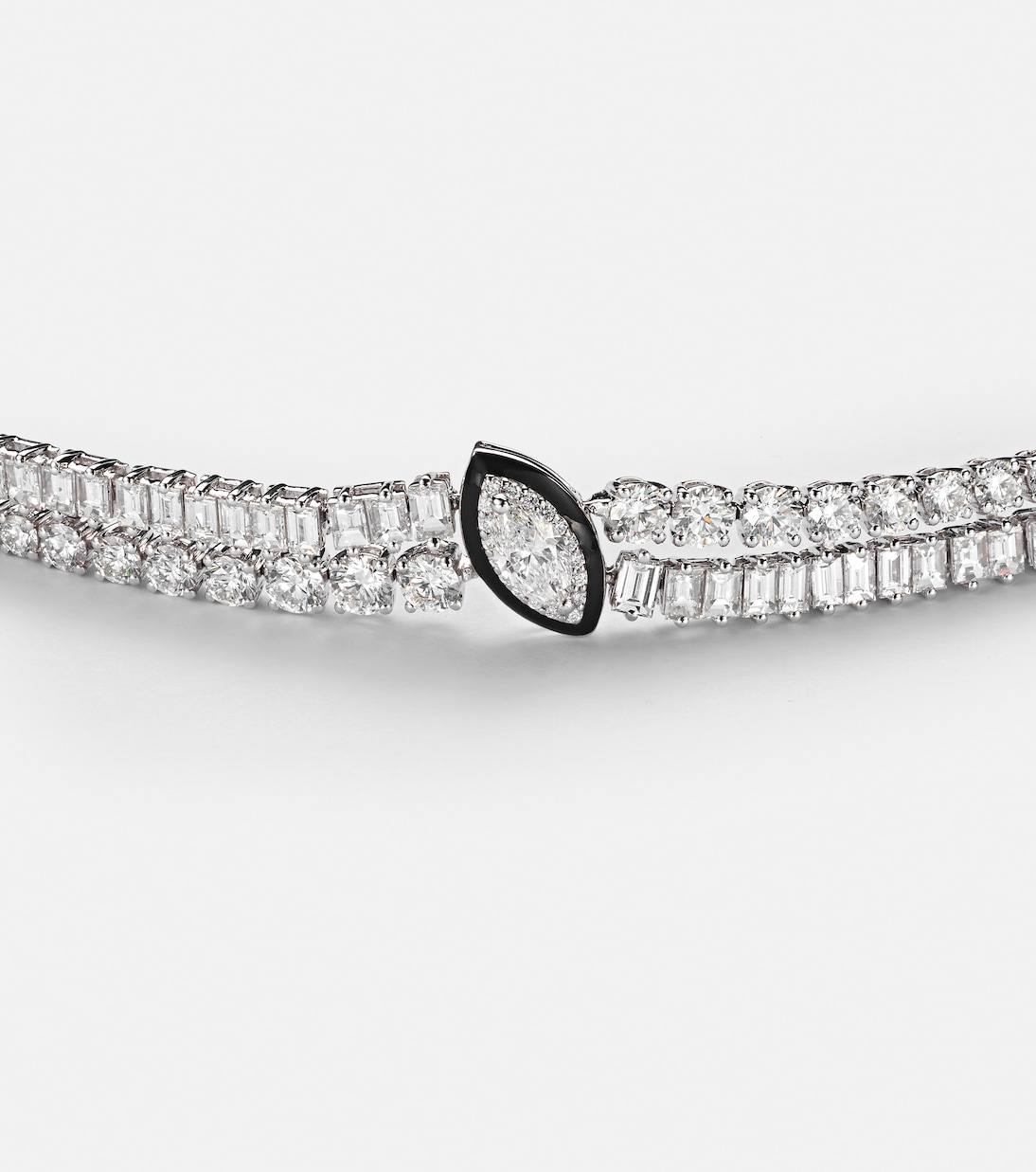 Choker in oro bianco 18kt e smalto con diamanti | Kamyen
