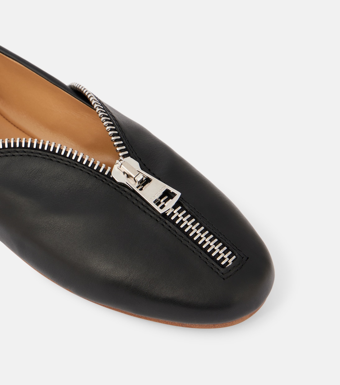Scarpe ballerine in pelle biker JW Anderson per uno stile giovane e audace