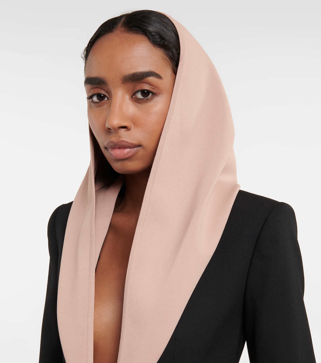Vestito Corto in Lana Vergine con Cappuccio Firmato Alaïa