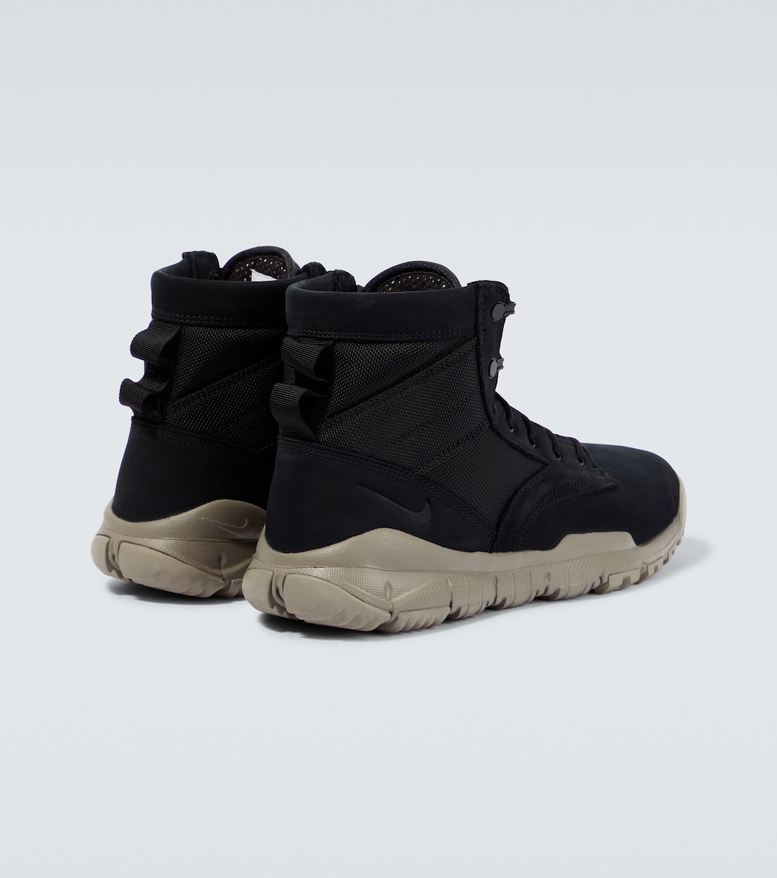Sneakers SFB aus Leder | Nike
