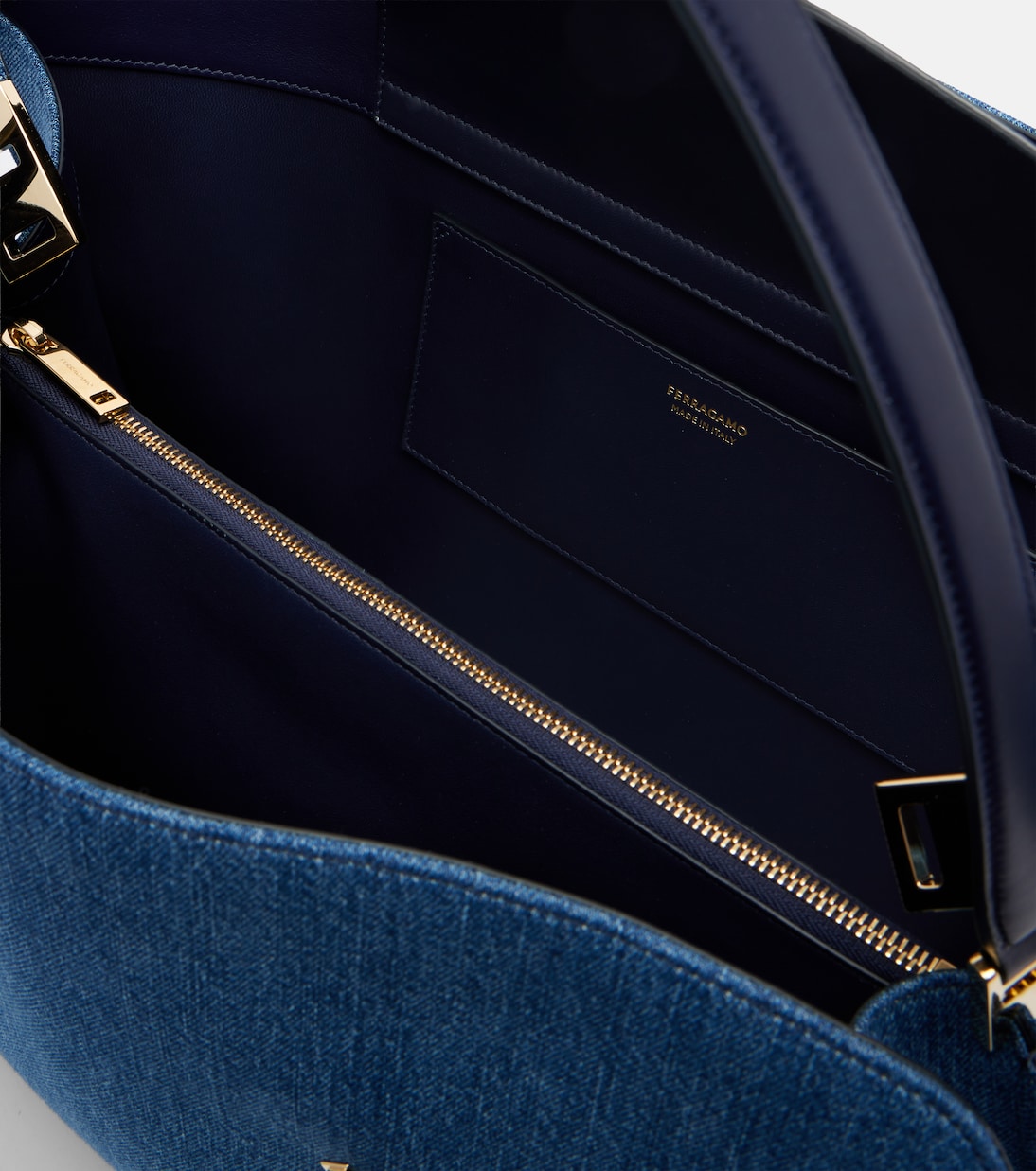 Tote Bag Hug Large aus Denim | Ferragamo