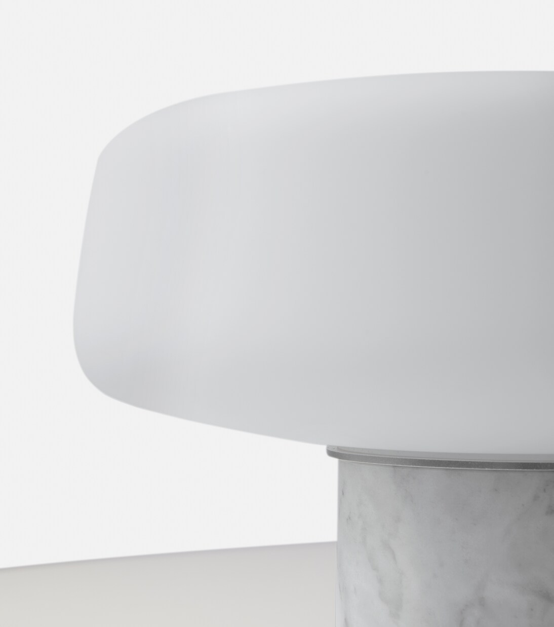 Solid Small Table Light lamp, EU plug | Case Furniture