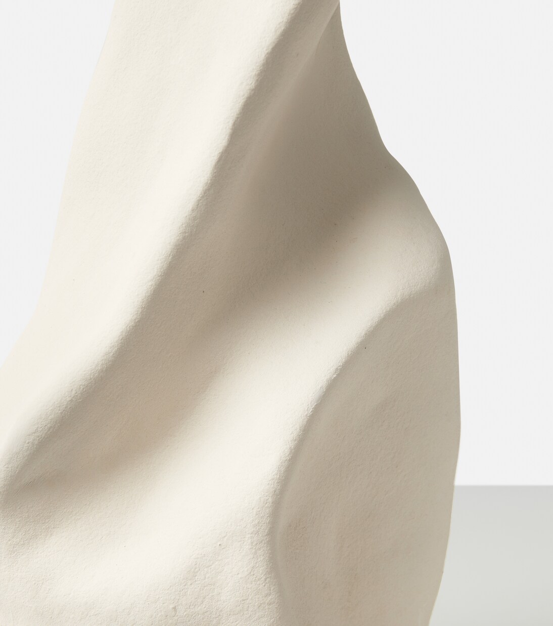 Giant Wake ceramic vase | Completedworks
