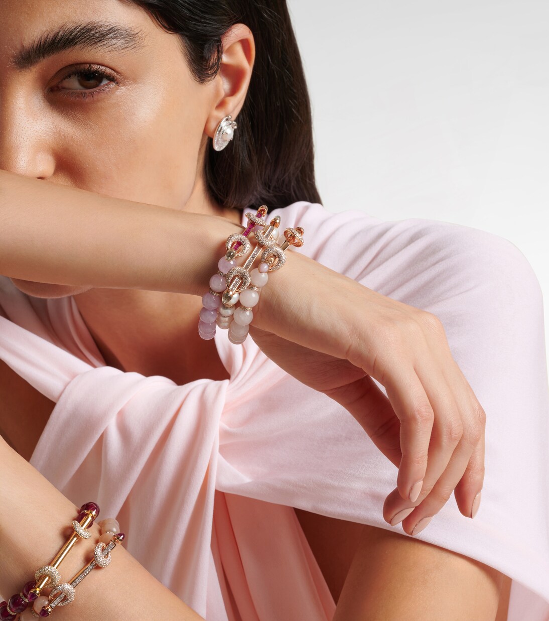 Bracciale in oro rosa 18kt ANANYA Chakra con pietre preziose per giovani trendy
