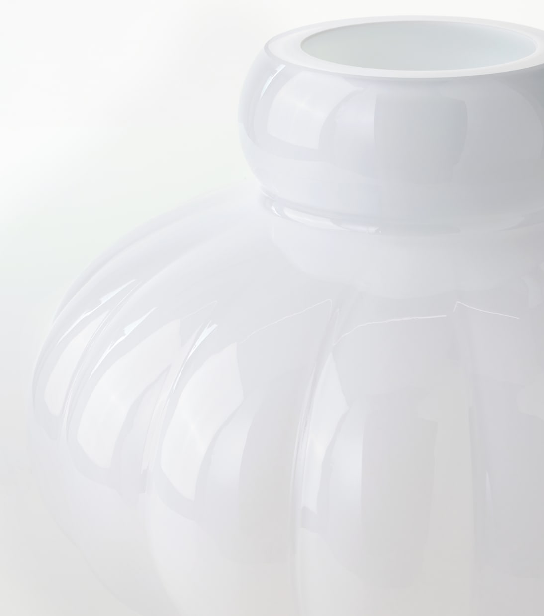 Balloon 08 glass vase | Louise Roe