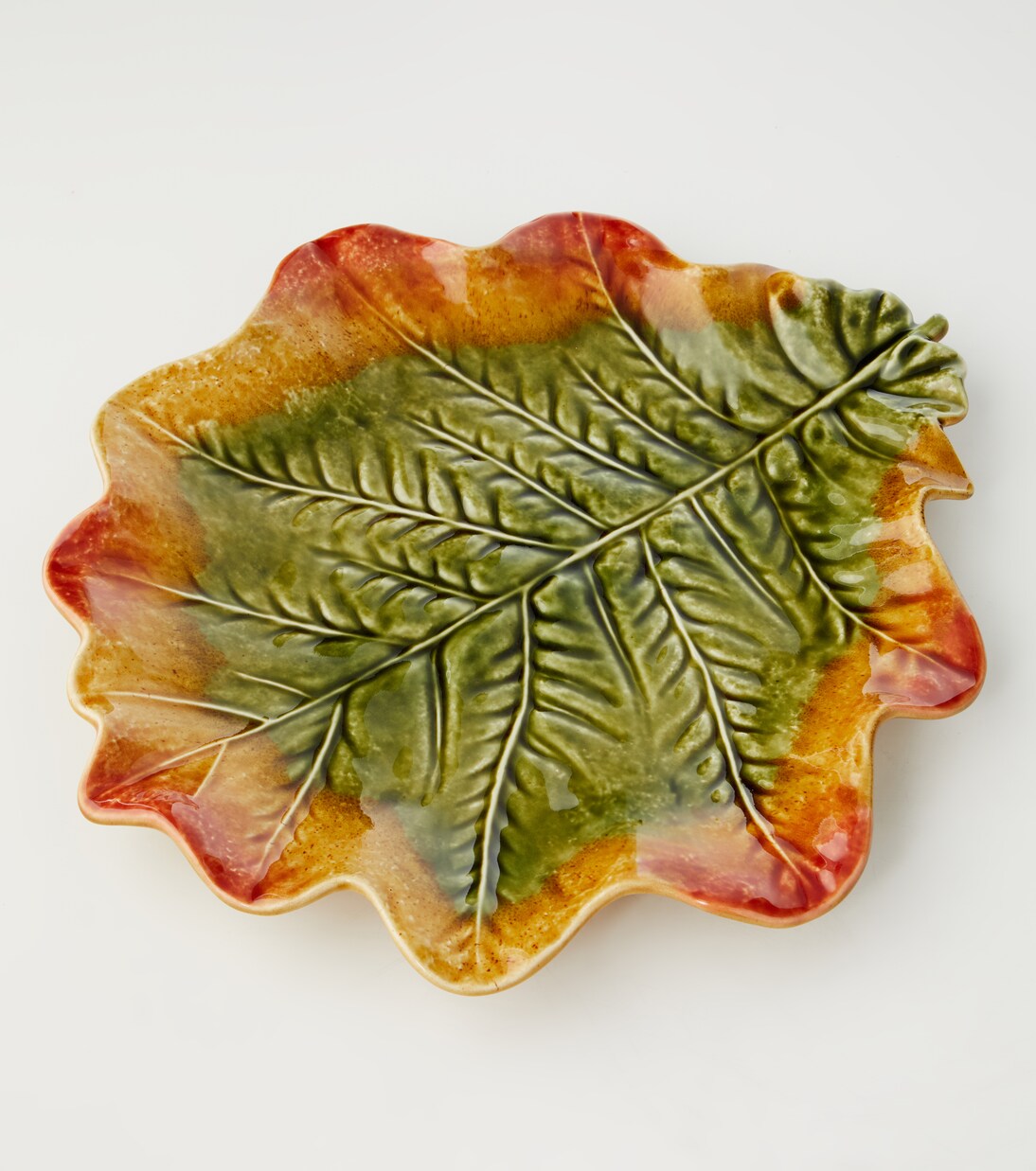 Gudrun charger plate by Claudia Schiffer | Bordallo Pinheiro
