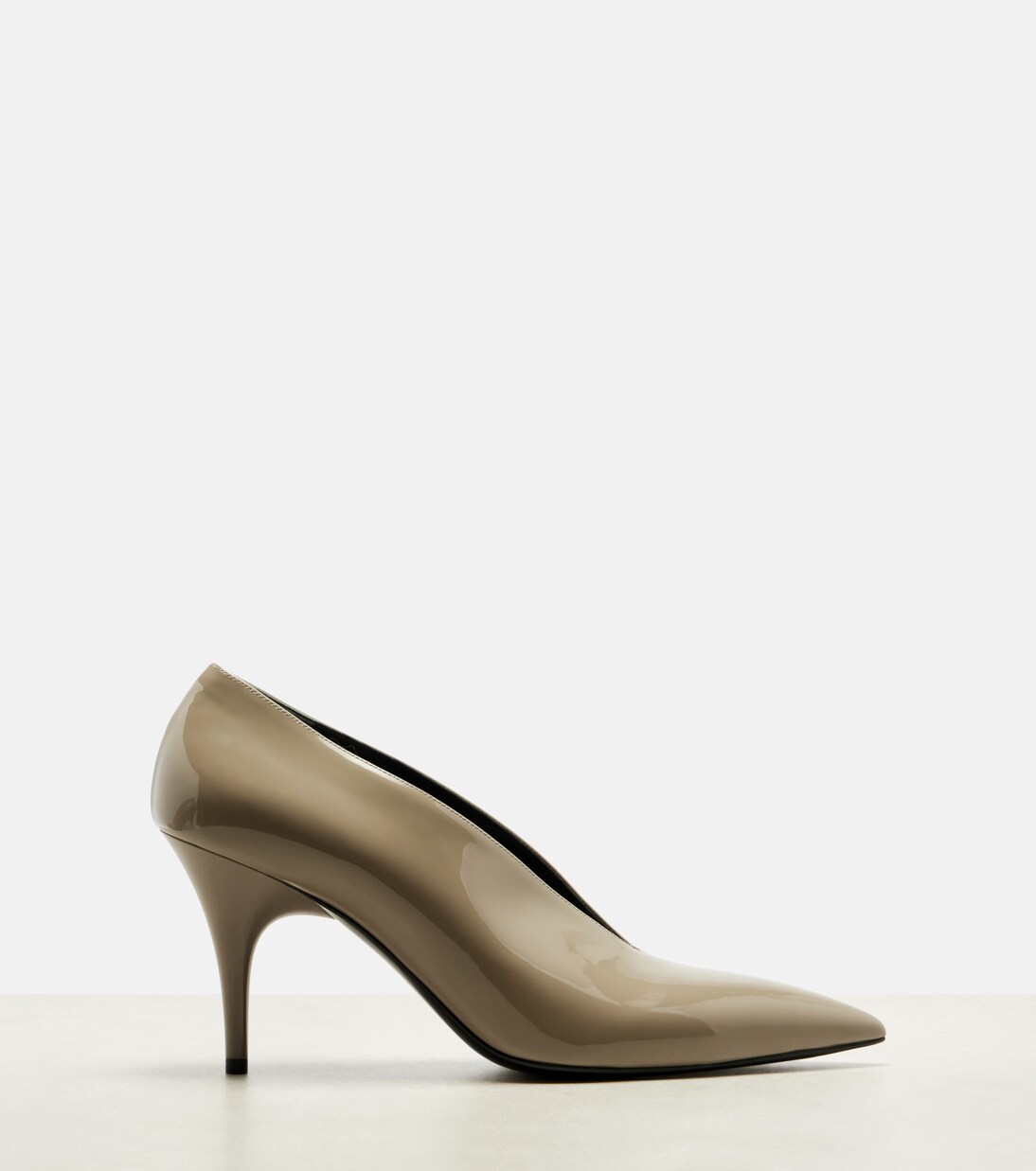 Patent leather pumps | Gucci