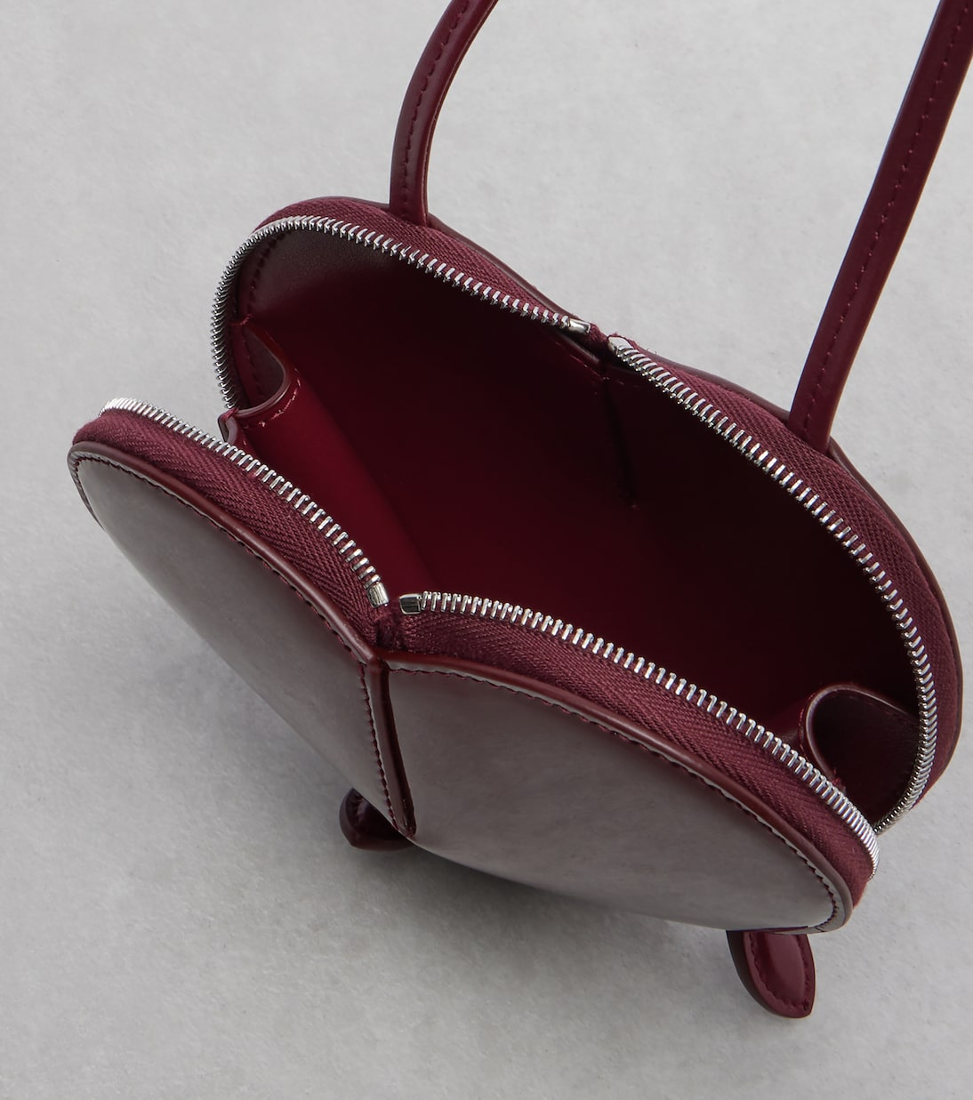 Le Cœur patent leather shoulder bag | Alaïa