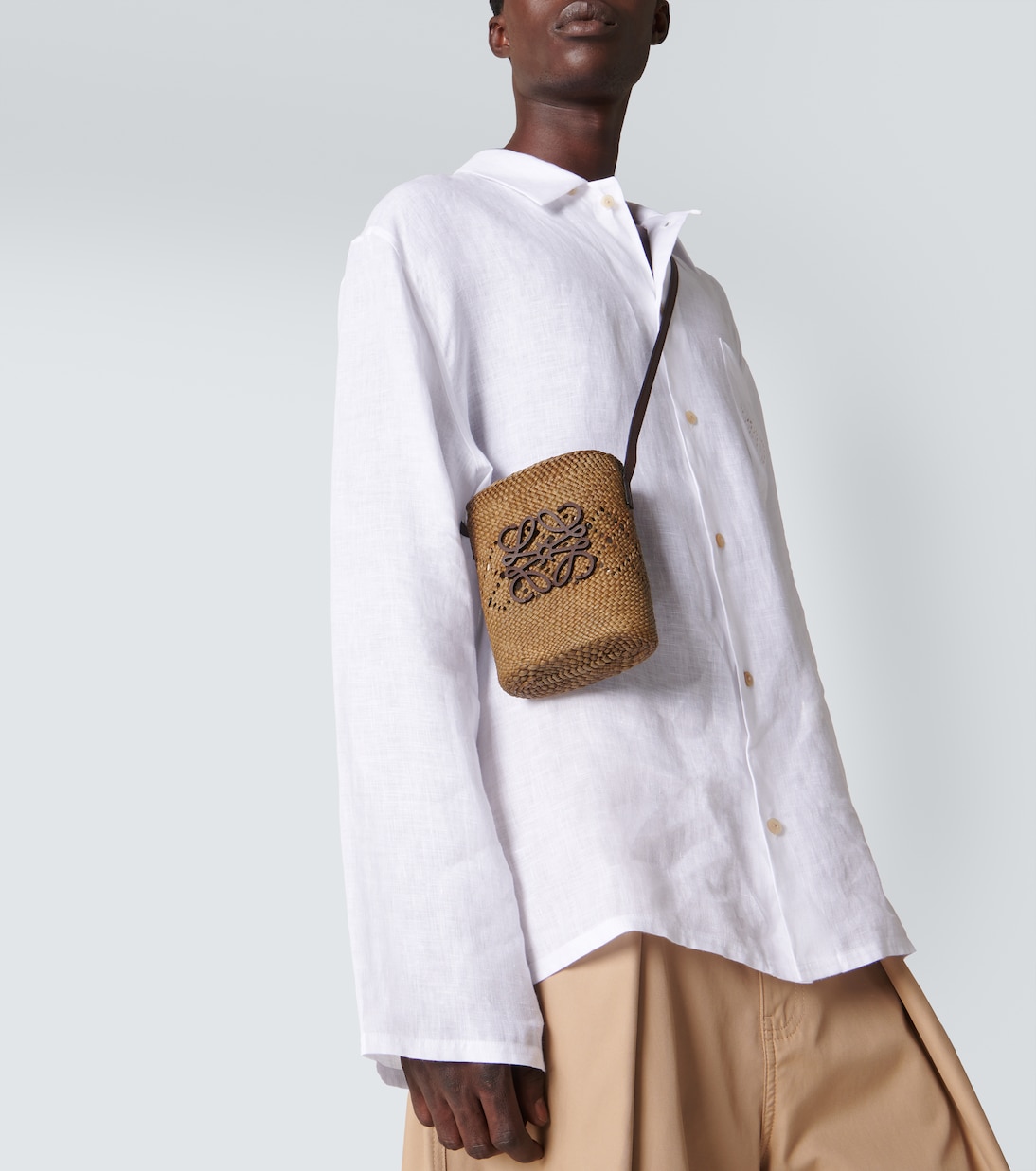 Sac seau Paula’s Ibiza Ajouré Anagram | Loewe