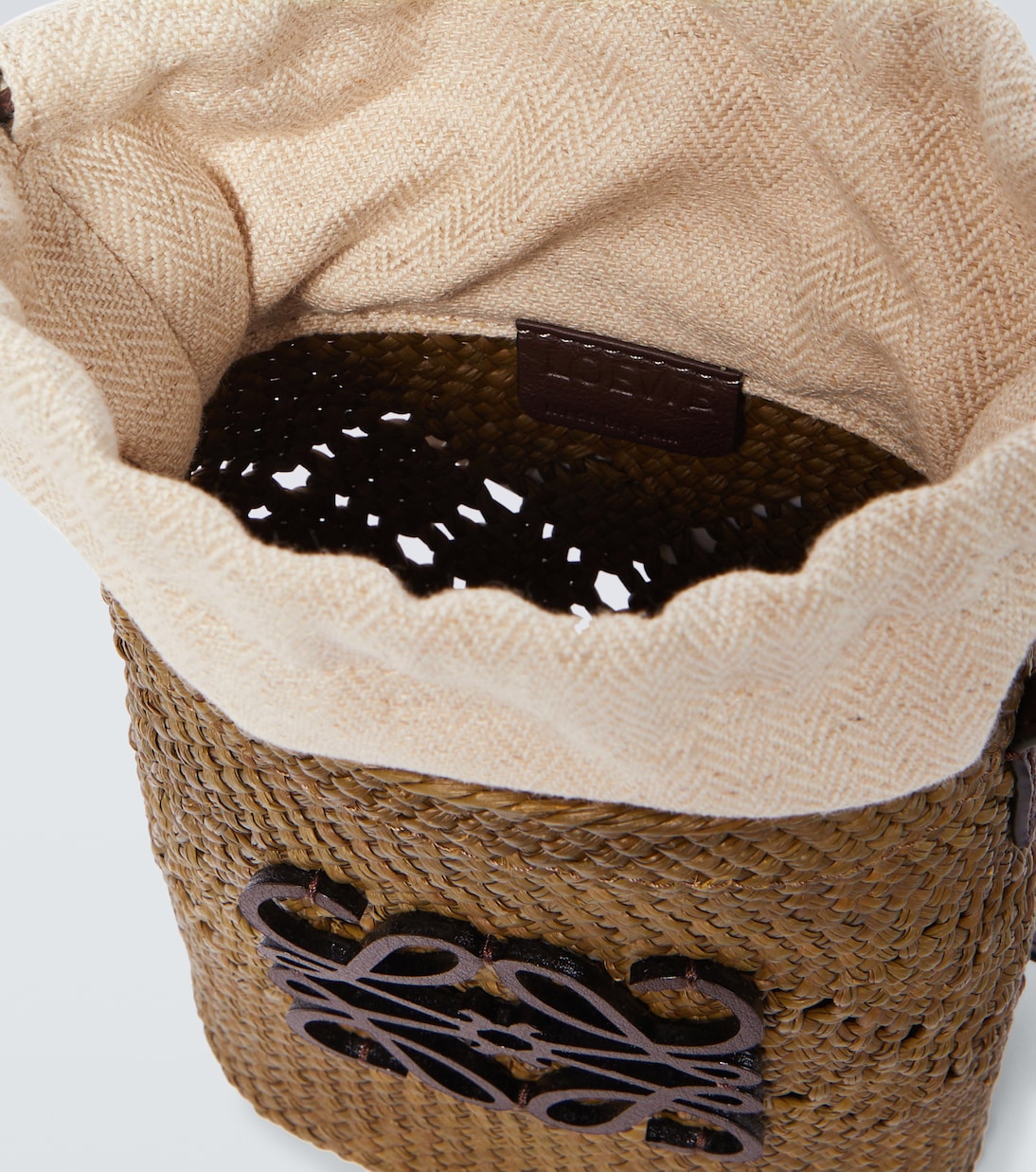Sac seau Paula’s Ibiza Ajouré Anagram | Loewe