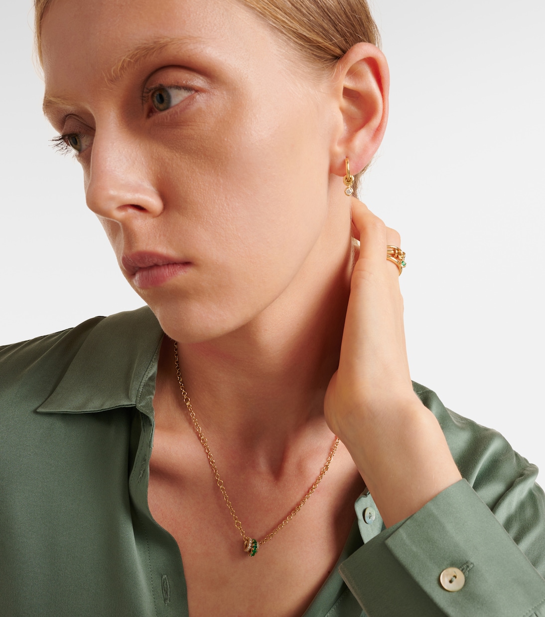 Collier Gravity en or 18 ct, diamants et émeraudes | Spinelli Kilcollin