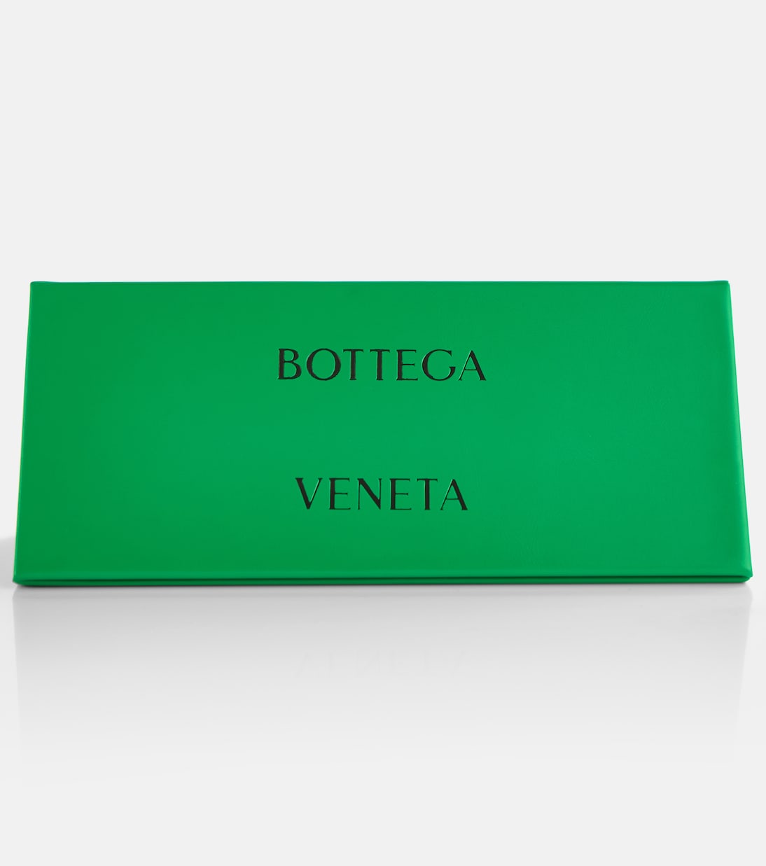 Occhiali aviator iconici Bottega Veneta per uno stile giovane e ricercato