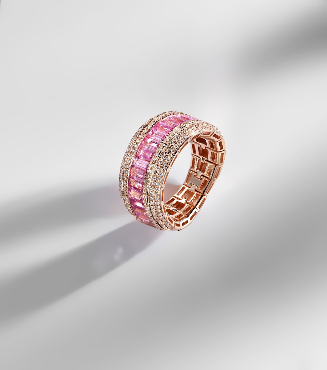 18kt gold ring with pink sapphire and diamonds | Shay Jewelry