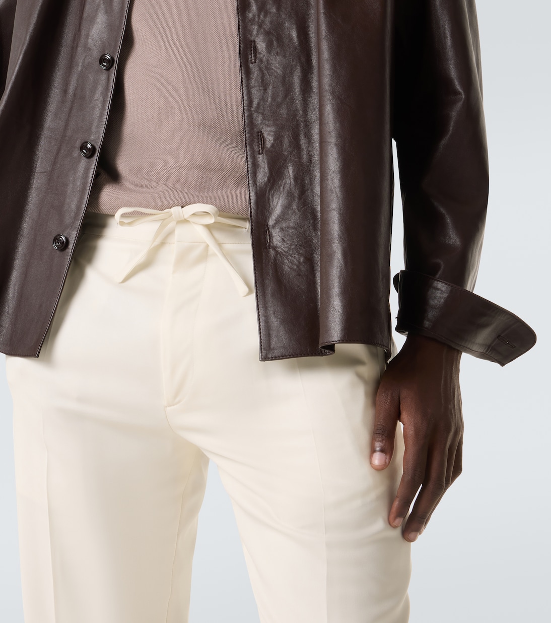 Pantalones tapered de lana virgen | Lardini