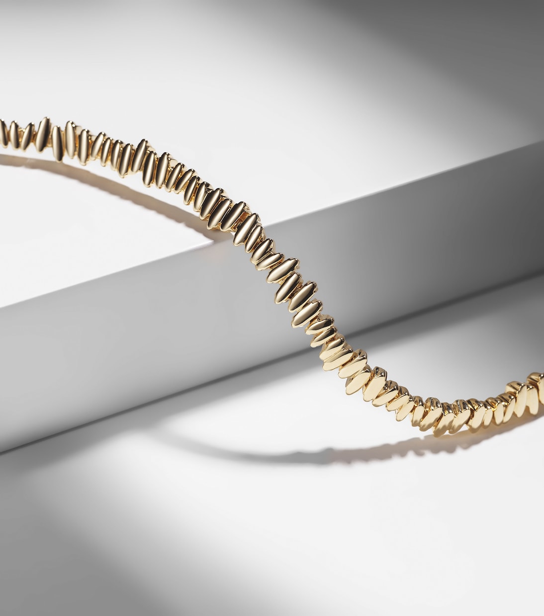 Bracciale in oro 18kt Suzanne Kalan: stile giovane e raffinato