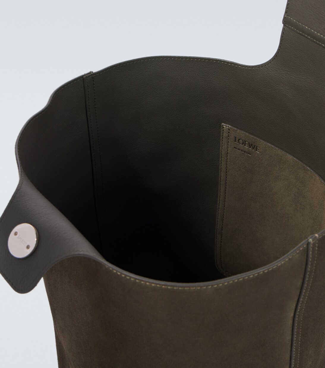 Secchiello Pebble Large in suede | Loewe