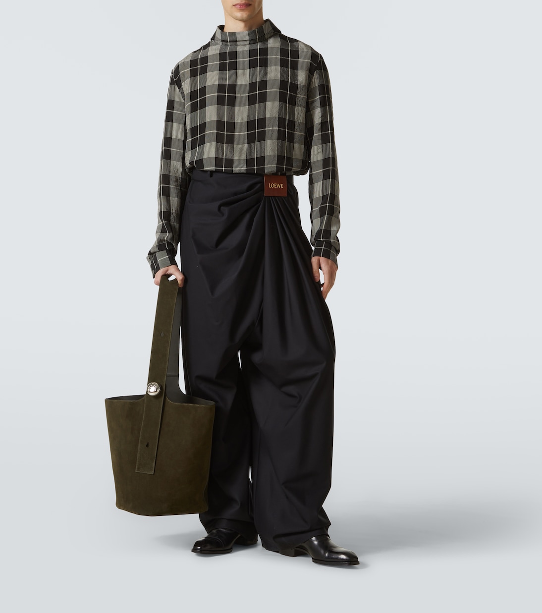 Secchiello Pebble Large in suede | Loewe