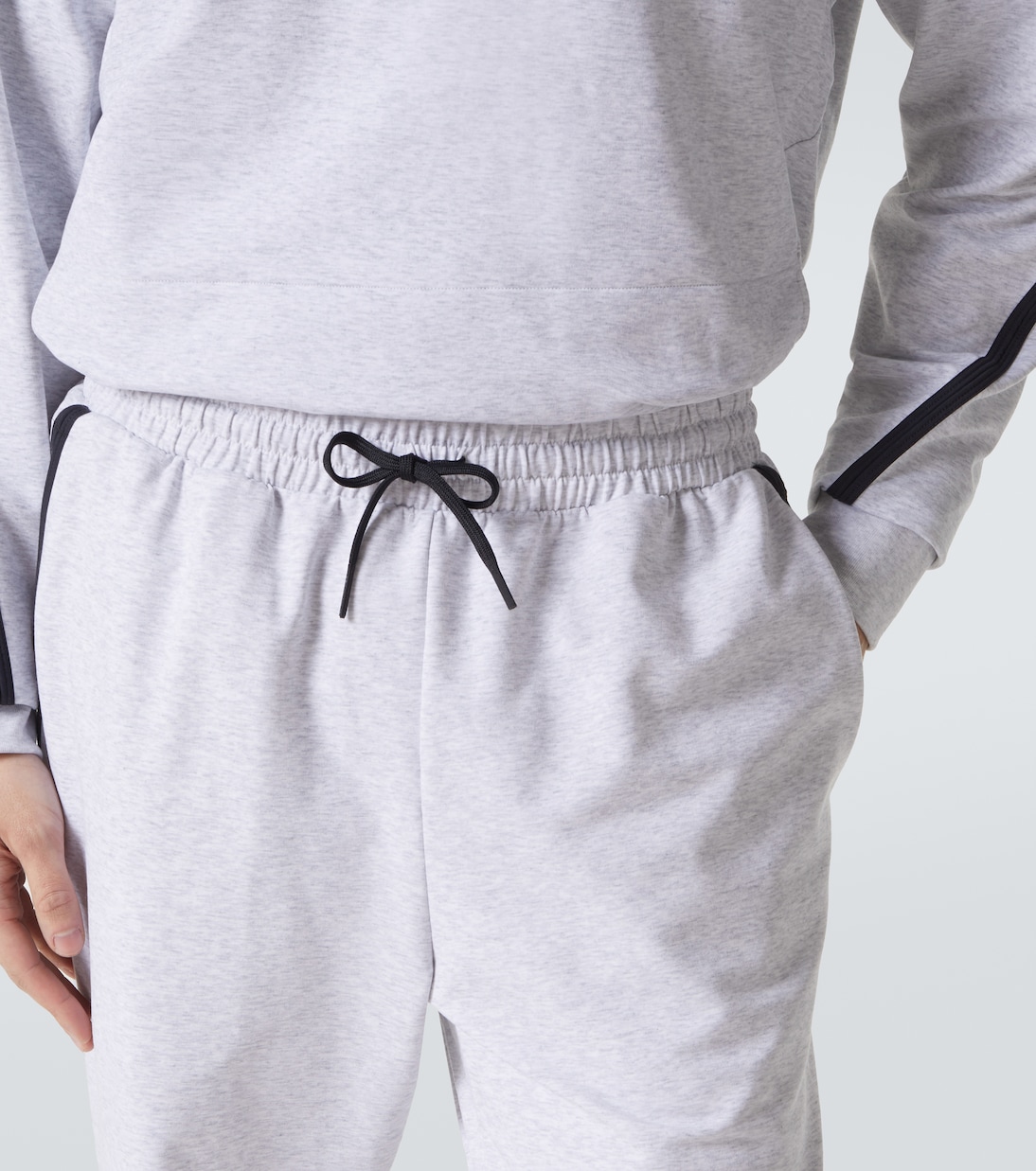 Jogginghose Studio | On