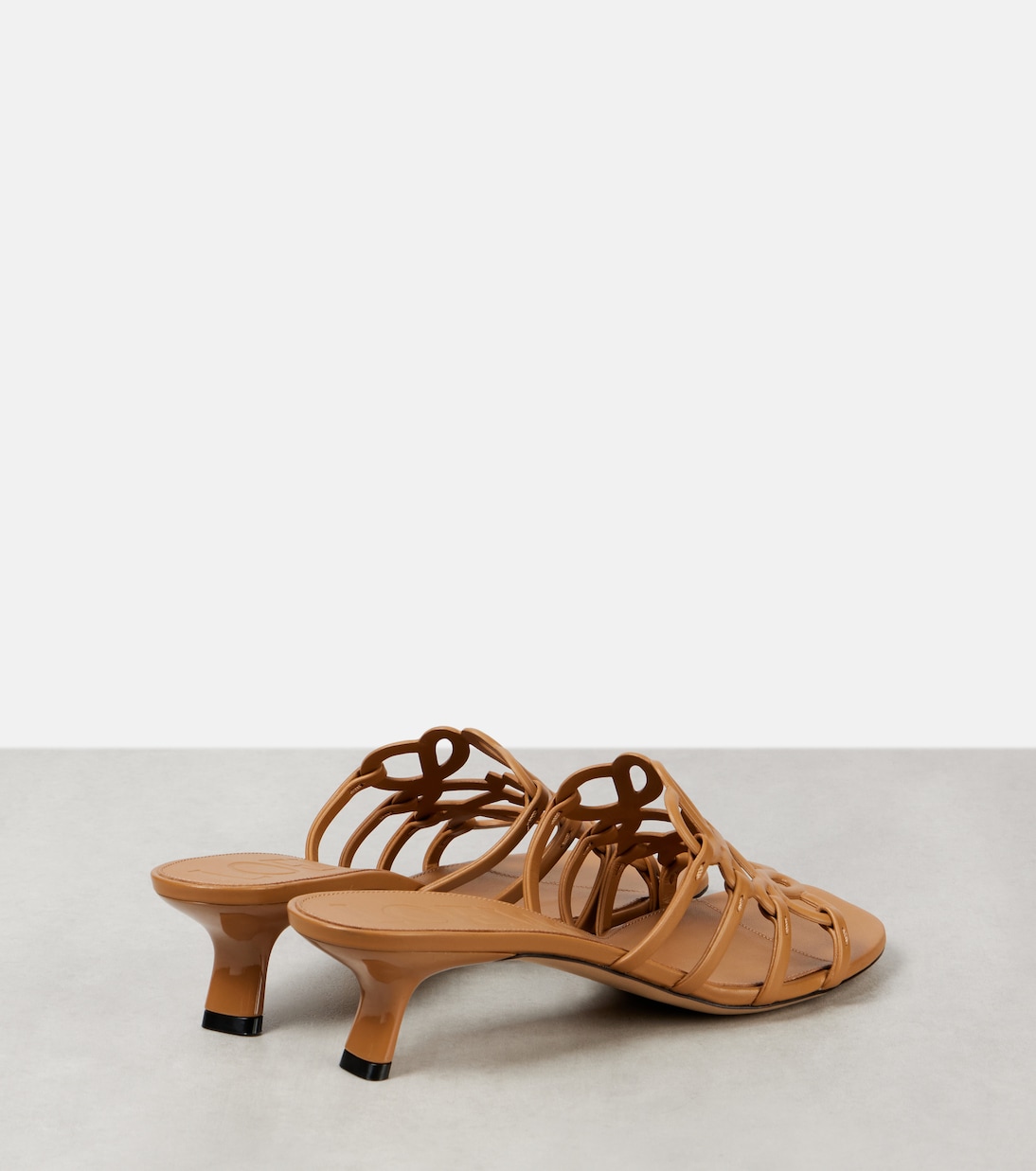 Paula's Ibiza Pantoletten Petal Anagram | Loewe