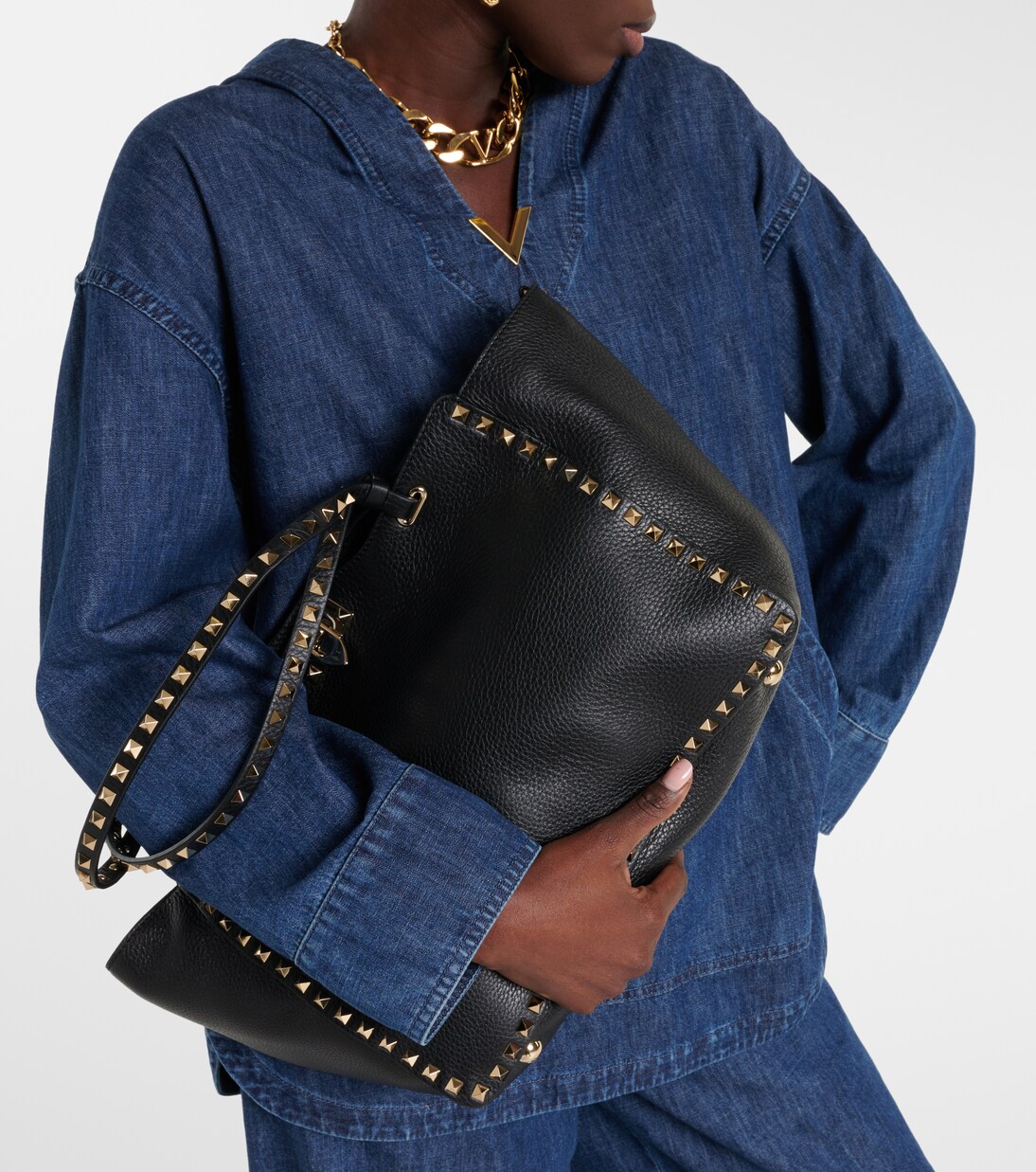 Valentino rockstud medium tote bag discount