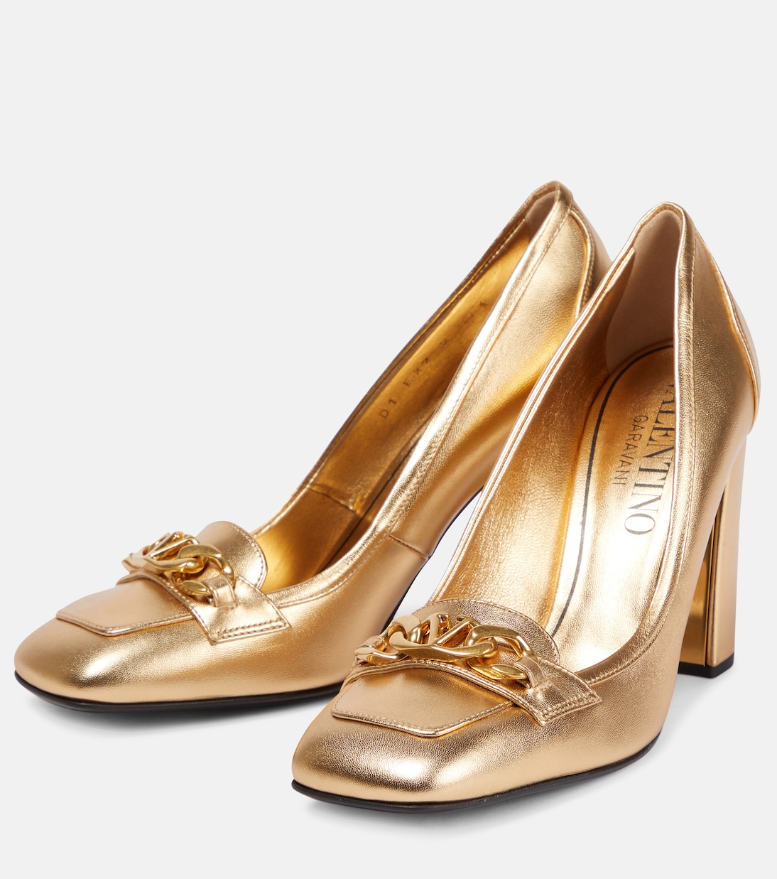 Escarpins VLogo Chain en cuir métallisé | Valentino Garavani