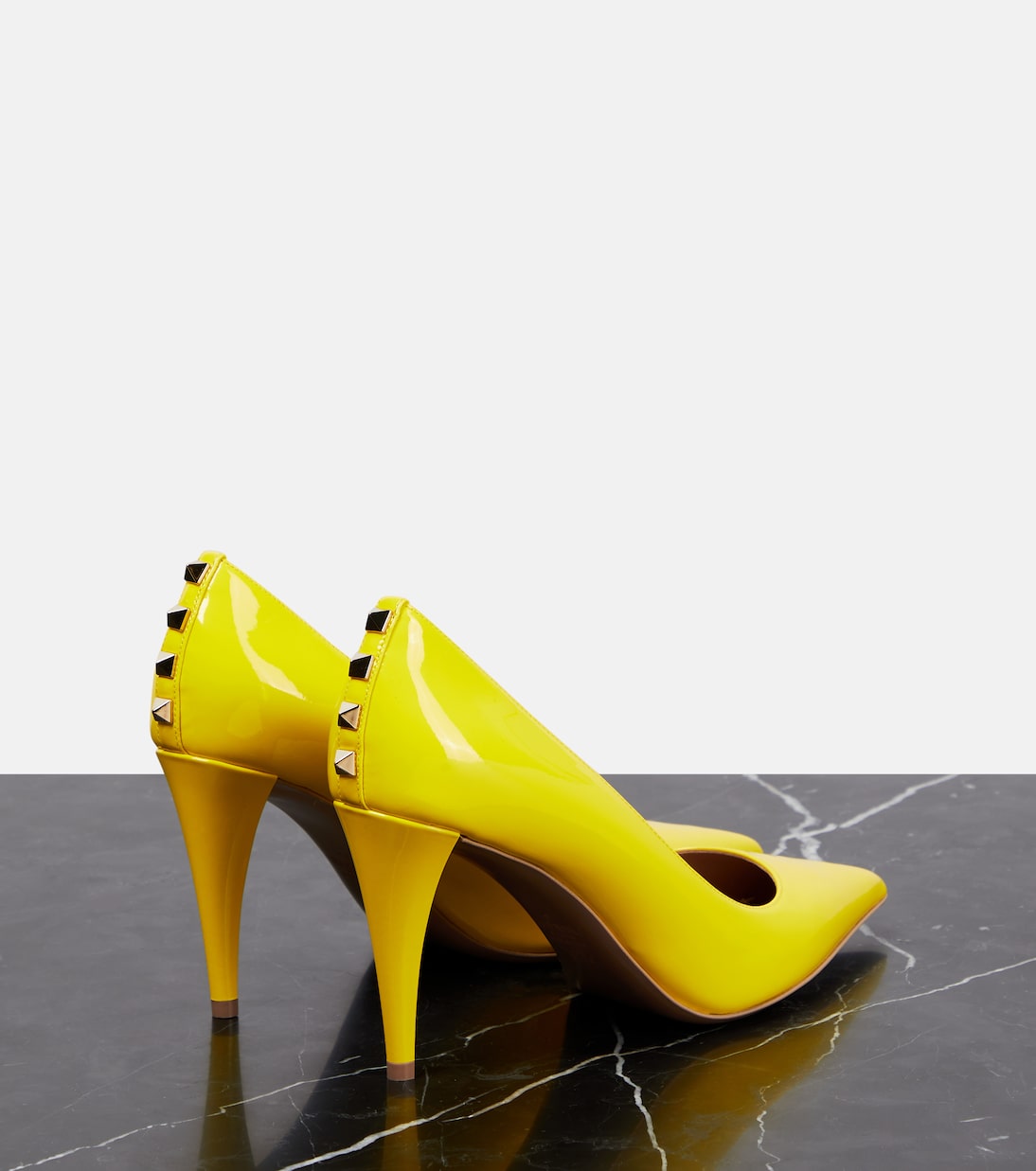 Salones Rockstud de charol | Valentino Garavani