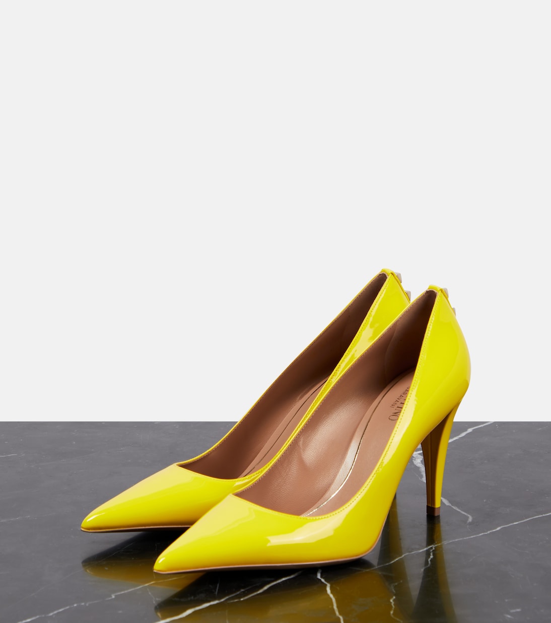 Salones Rockstud de charol | Valentino Garavani