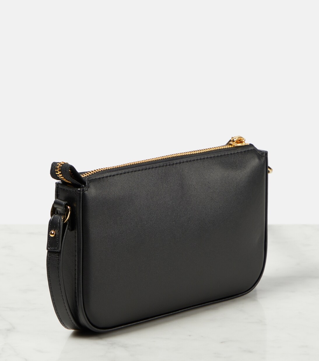 ショルダーバッグ・ポシェット Valentino Garavani Black Leather Vlogo Crossbody Bag Vlogo leather crossbody bag Valentino Garavani Black in