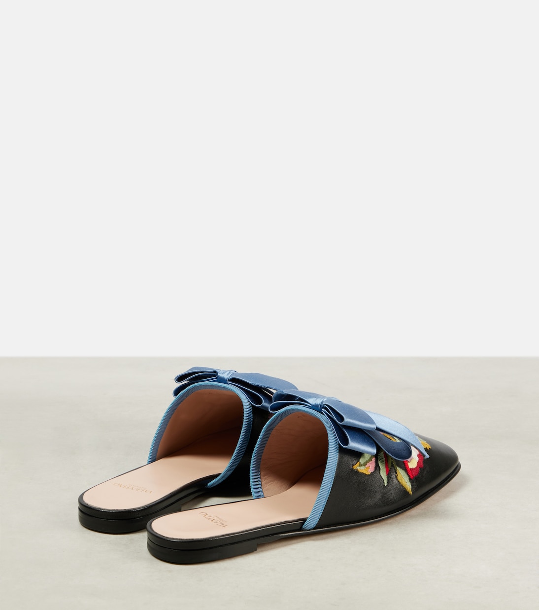 Scarpe comode in pelle ricamate Beauregard di Valentino Garavani per uno stile giovane e fresco