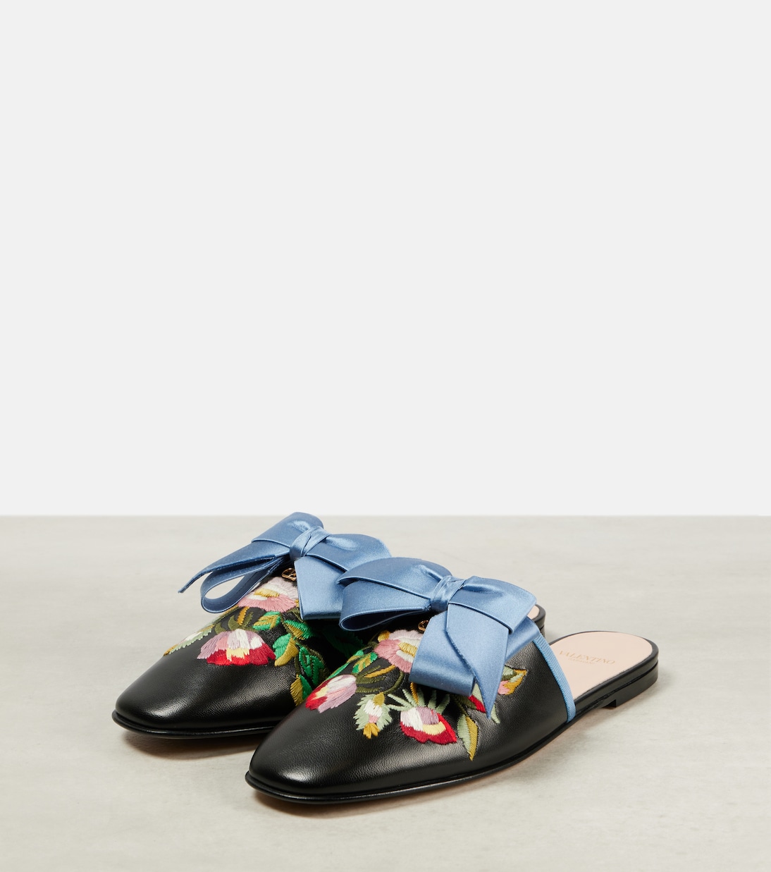Scarpe comode in pelle ricamate Beauregard di Valentino Garavani per uno stile giovane e fresco