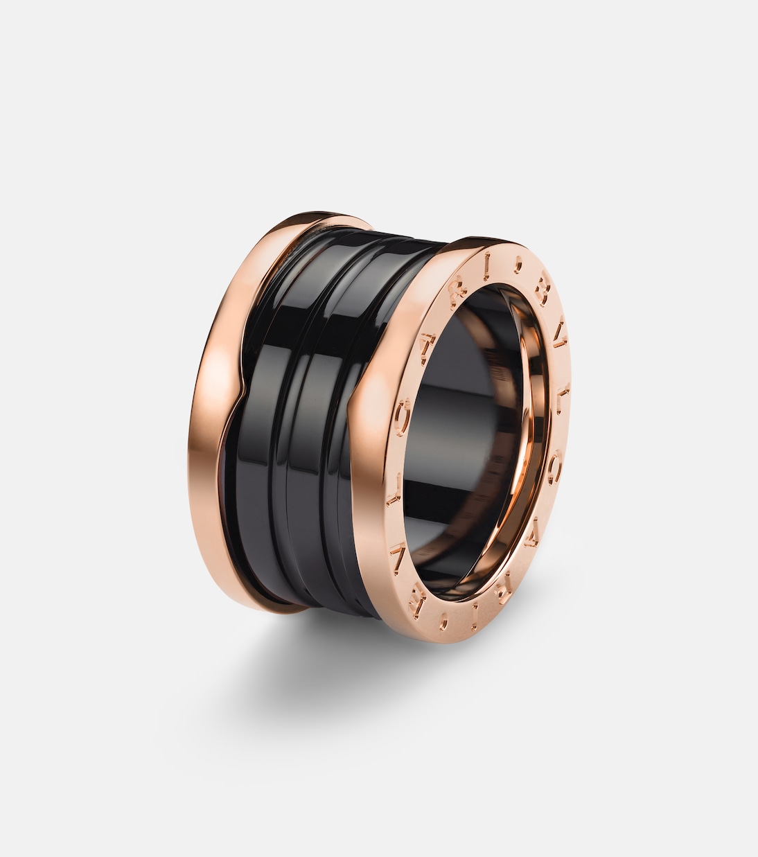 Bague B.zero1 en or rose 18 ct et céramique | Bvlgari