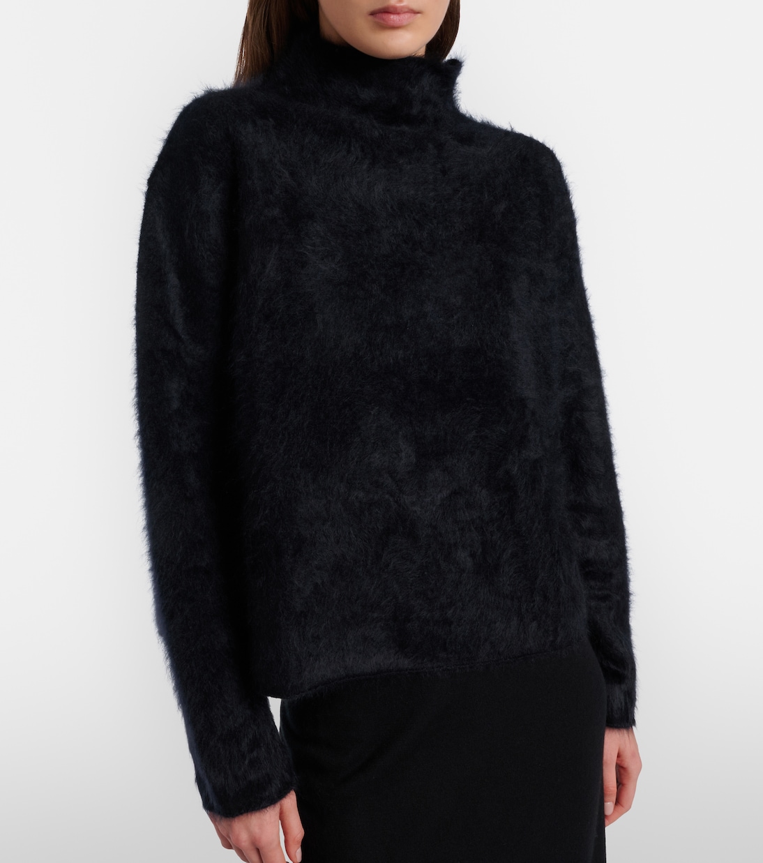 Cashmere sweater | Lisa Yang