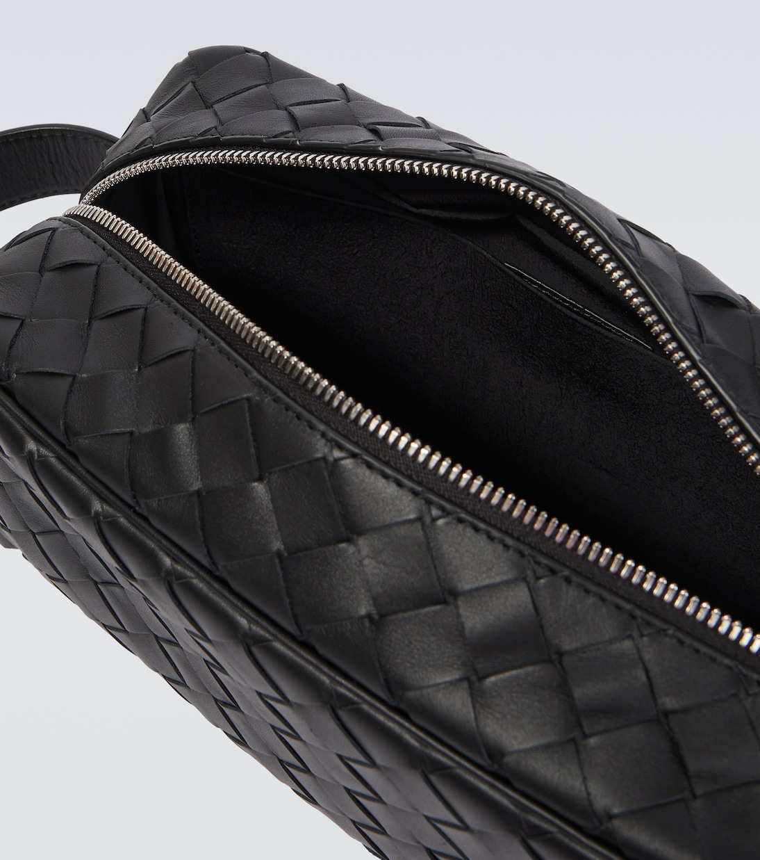 Kosmetiketui Intrecciato aus Leder | Bottega Veneta