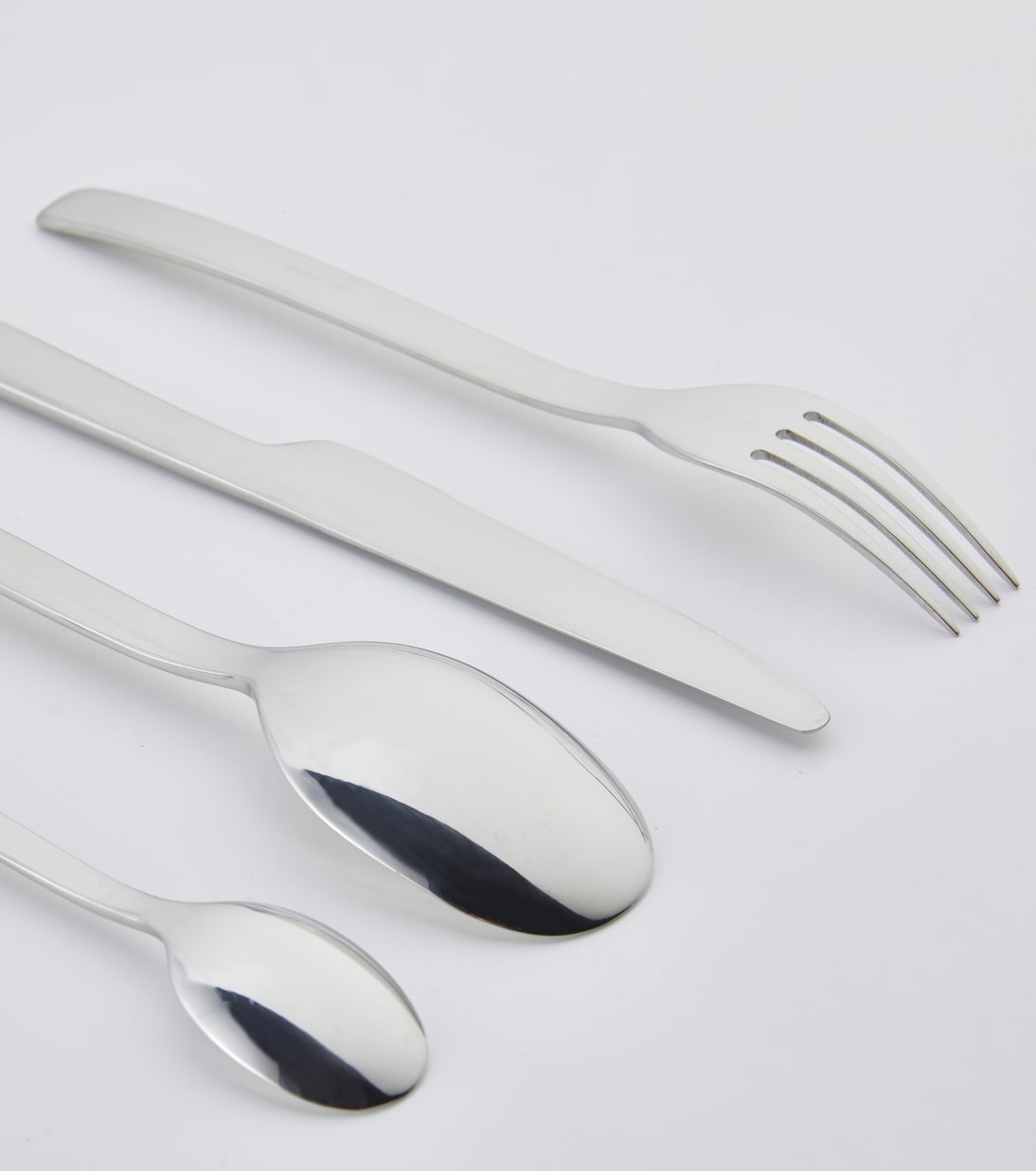 Ovale 24-piece utensils set | Alessi
