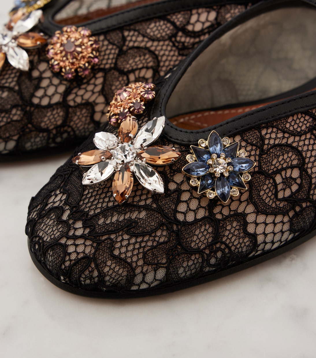 Mules Pixie in pizzo con pelle e cristalli | Zimmermann