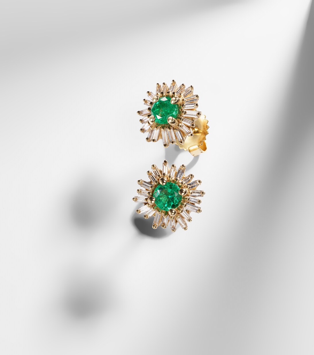 One Of A Kind 18kt gold earrings with emerald and diamonds | Suzanne Kalan