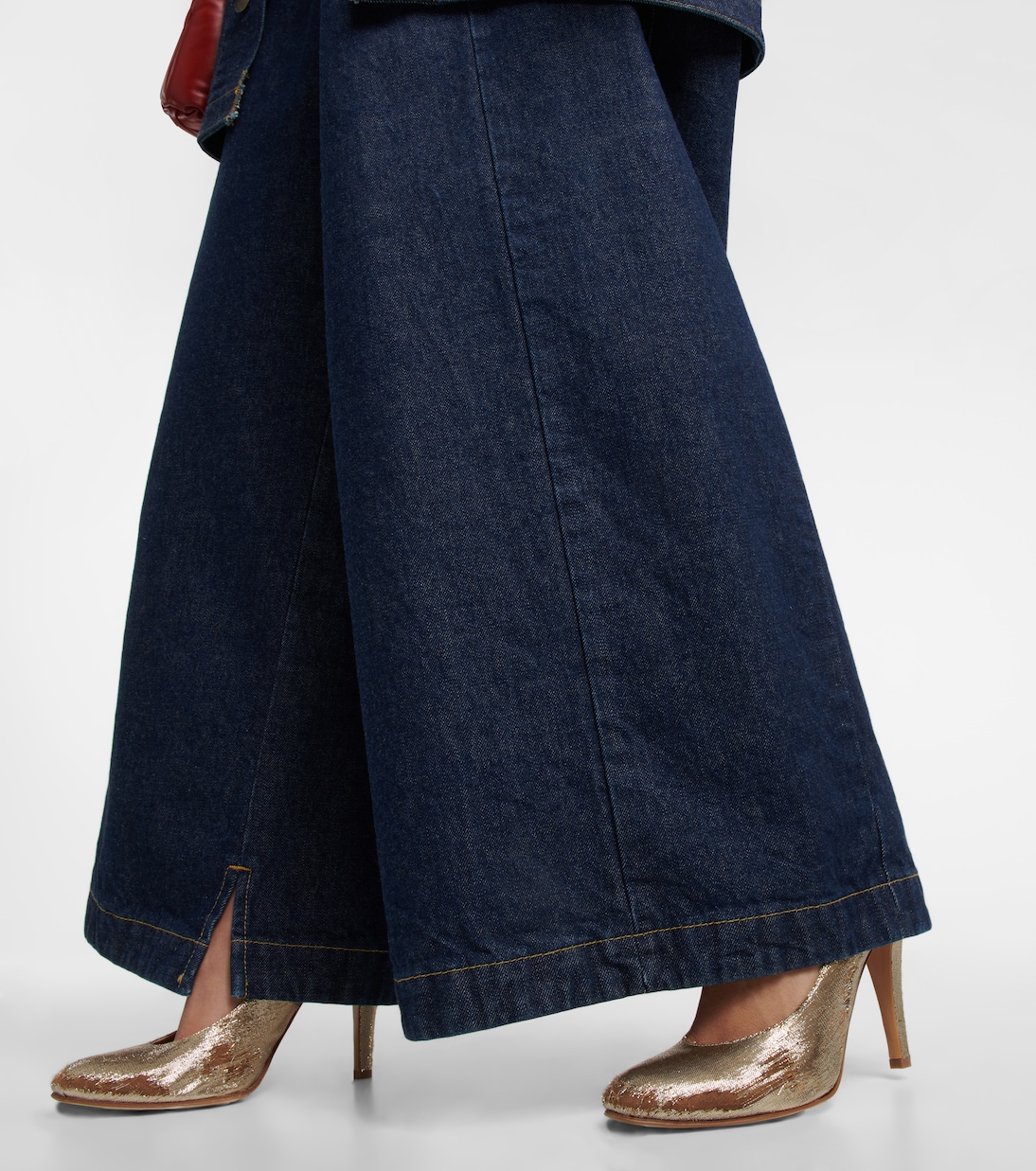 Salones metálicos desgastados | Maison Margiela