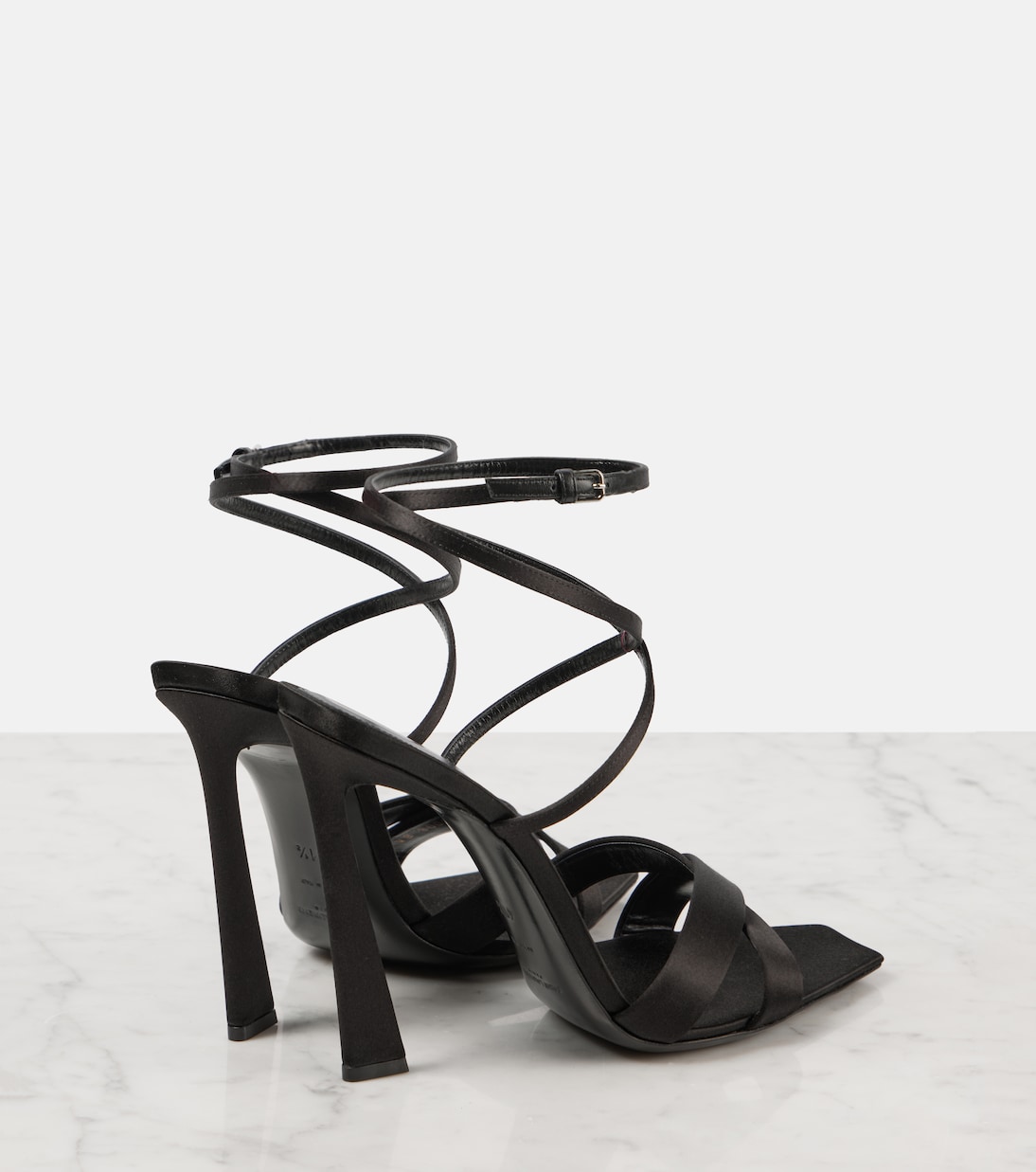 Sandales Corinne 110 en crêpe de satin | Saint Laurent