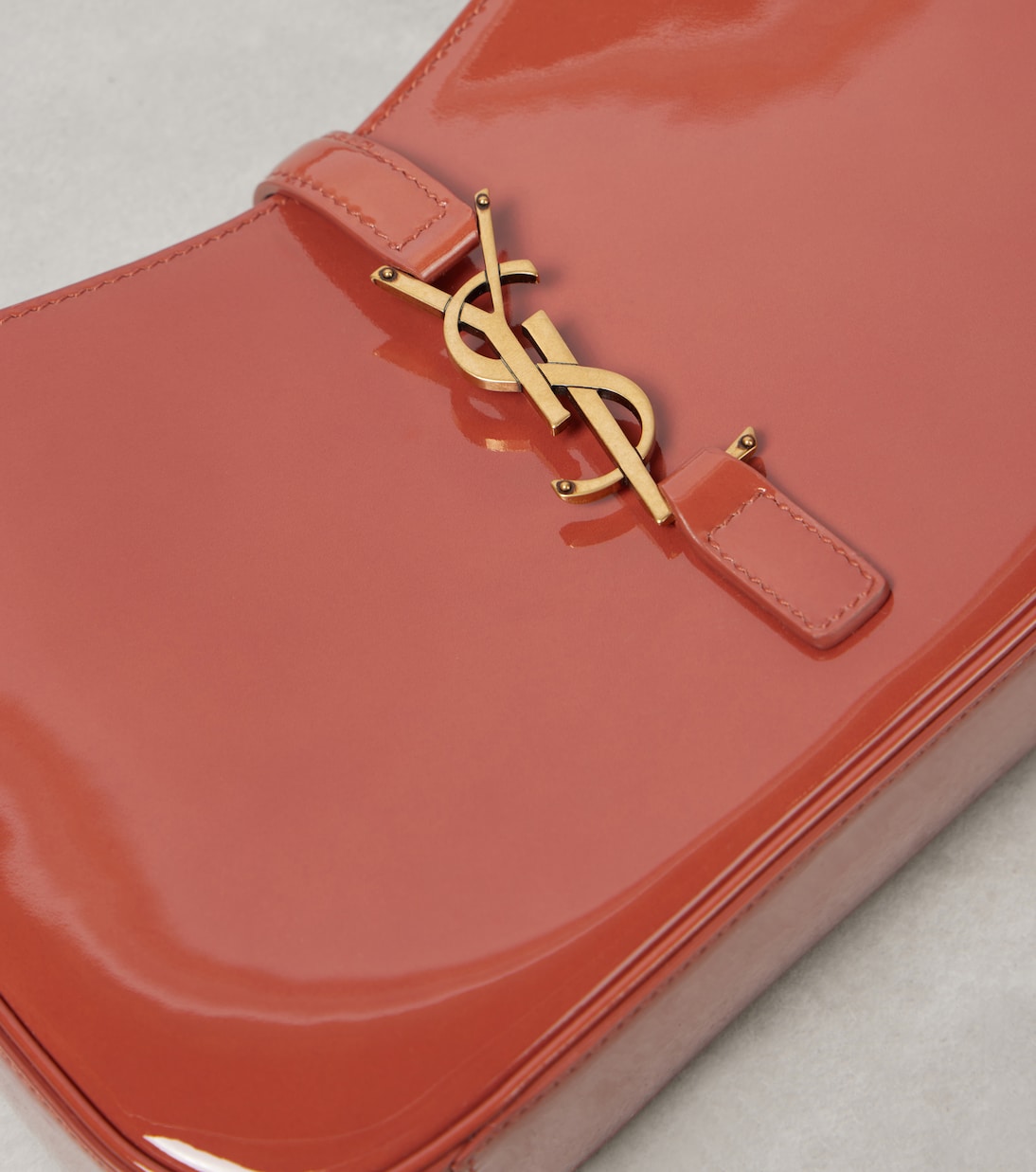 Borsa a spalla Le 5 à 7 in vernice | Saint Laurent