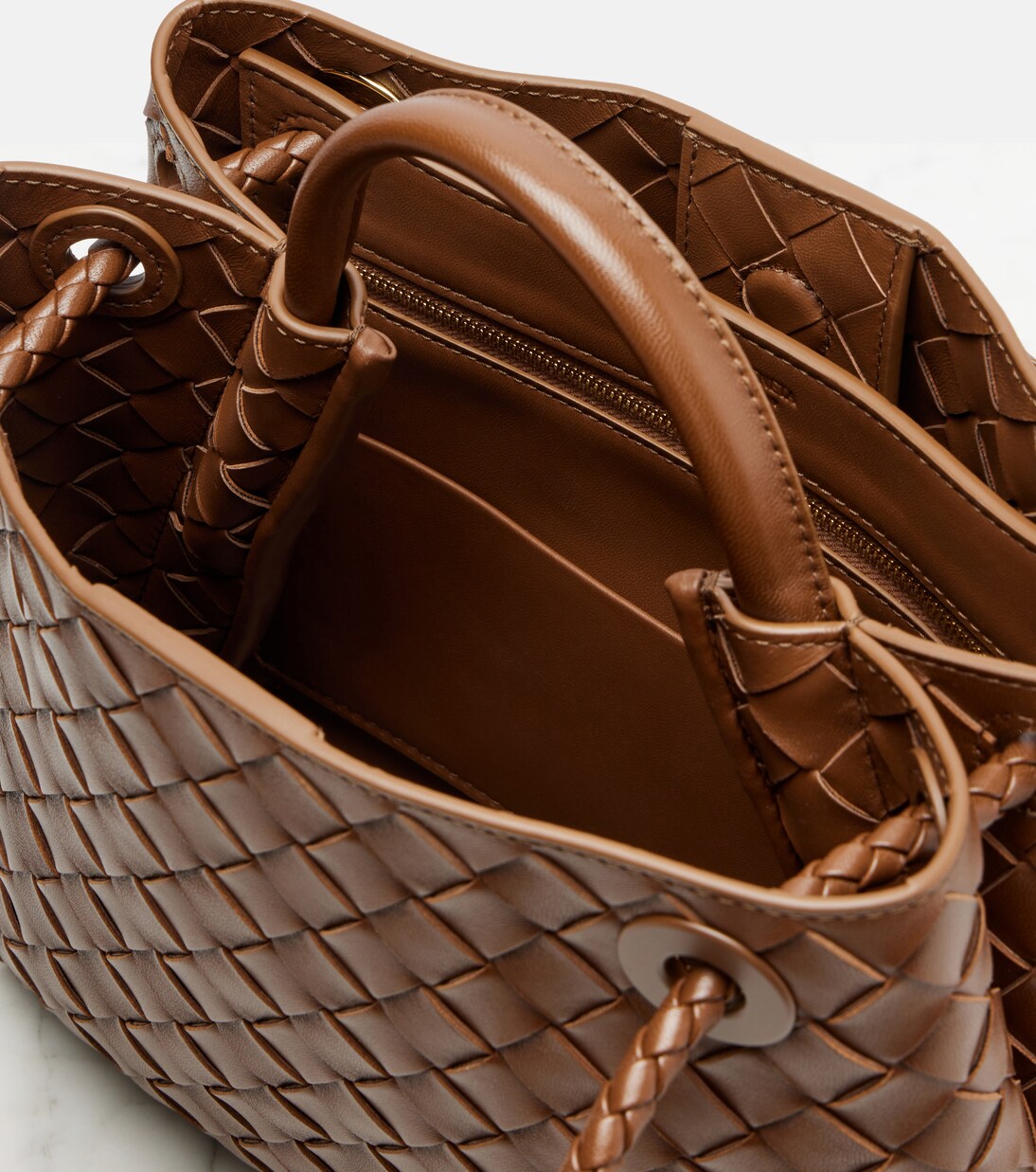 Andiamo Intrecciato Small leather tote bag | Bottega Veneta
