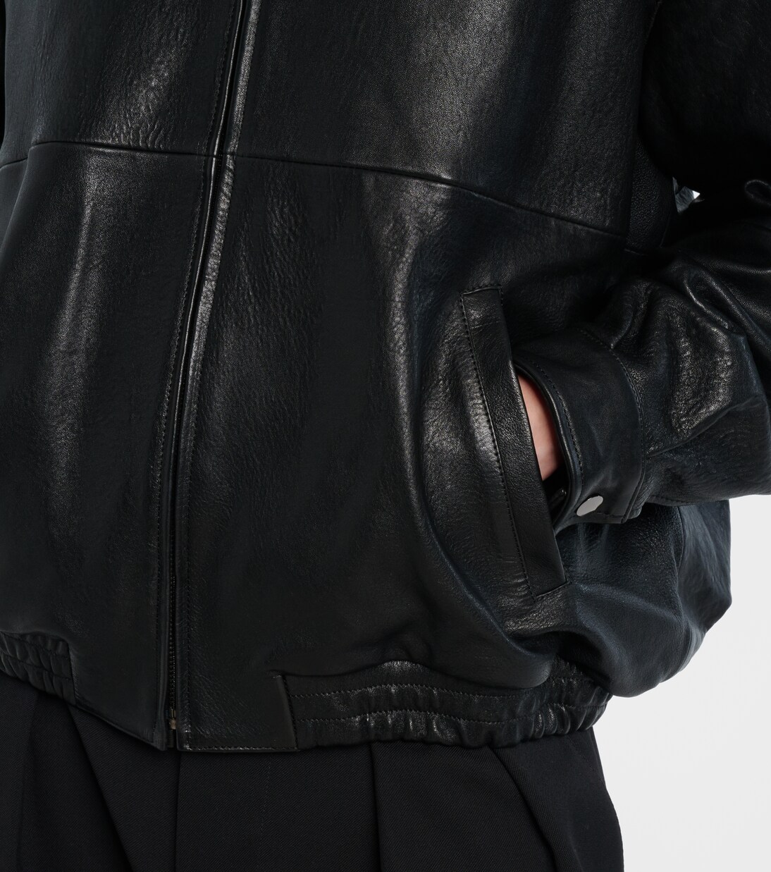 Oversize-Bluson Doran aus Leder | Nour Hammour