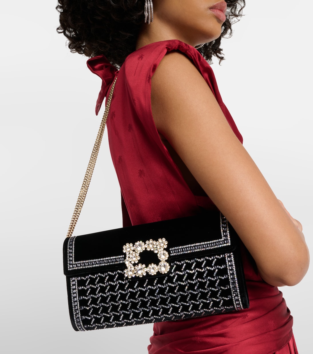Flower Strass embellished velvet clutch | Roger Vivier