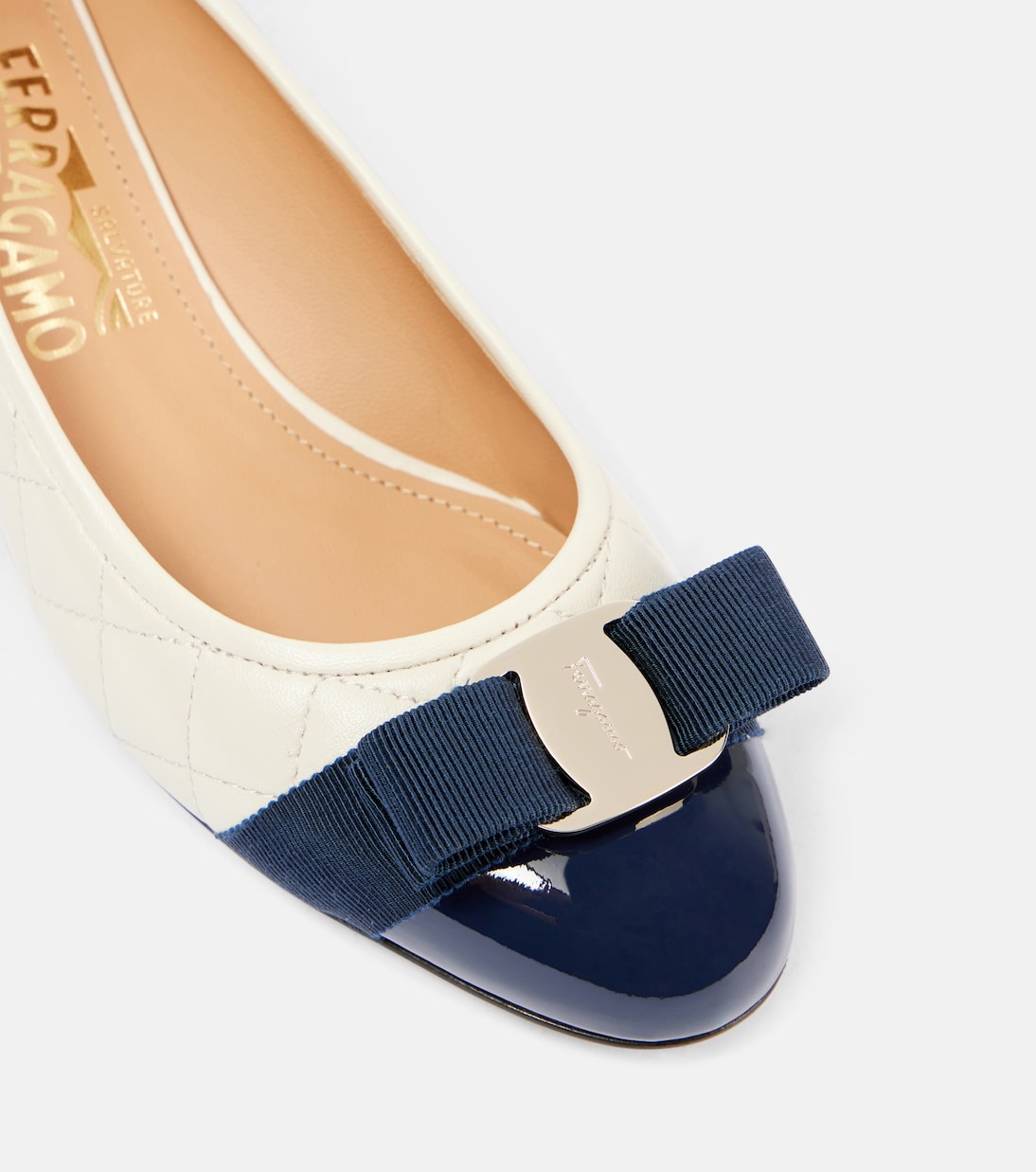 Vara leather pumps | Ferragamo