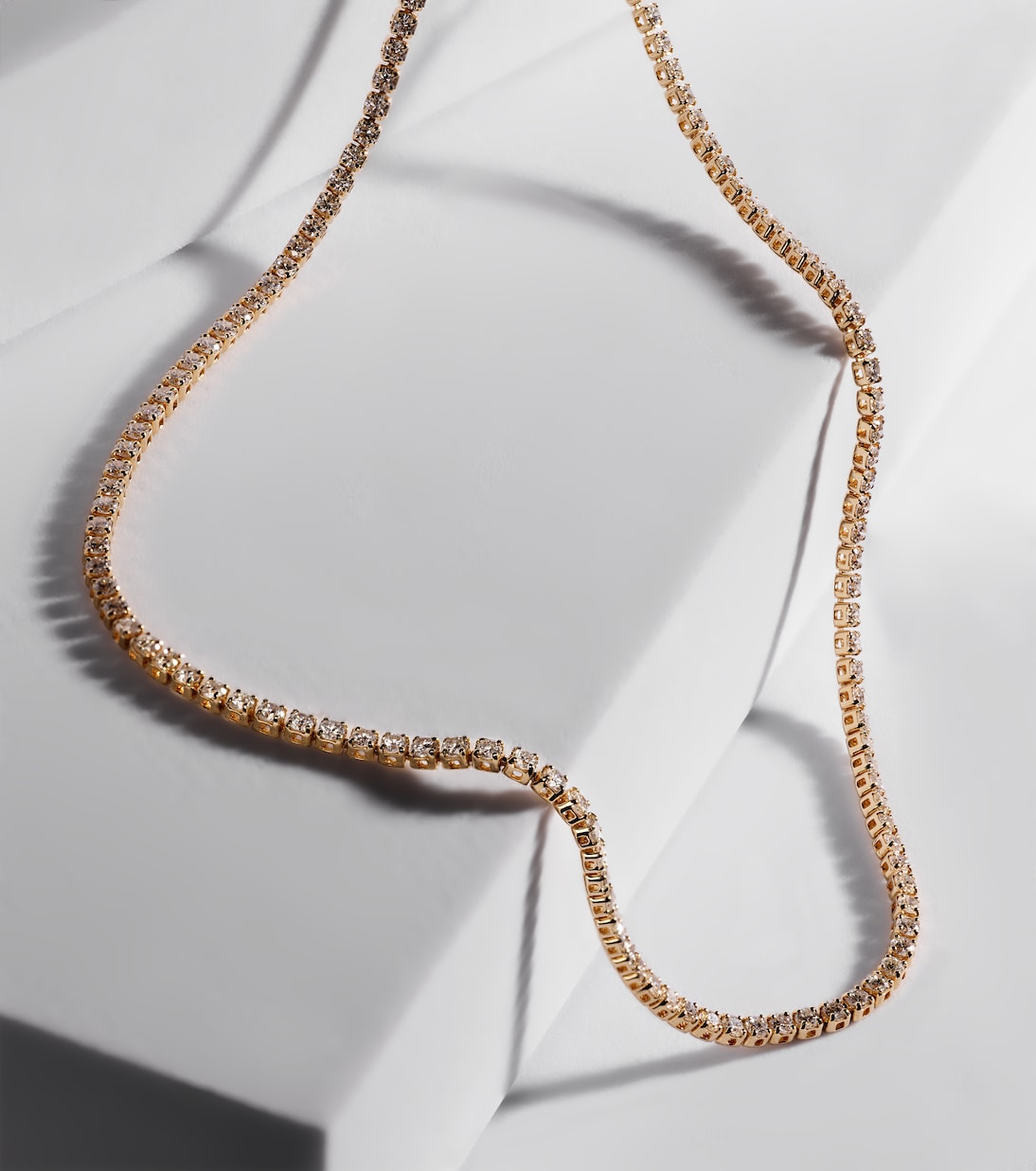 Collana chic in oro 18kt con diamanti per un look giovane e glamour