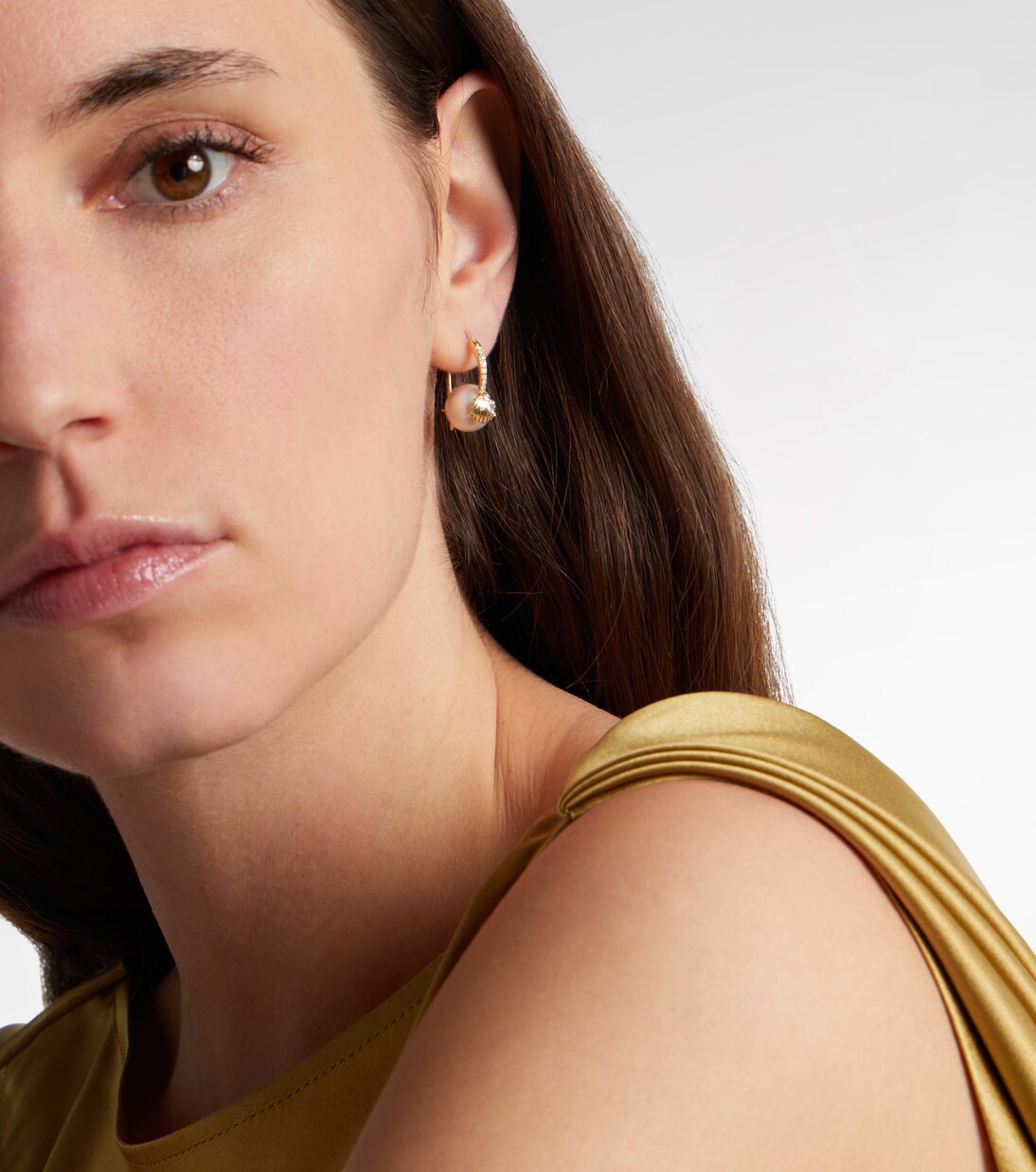 14kt gold (585/1000) earrings with pearls and diamonds | Sydney Evan