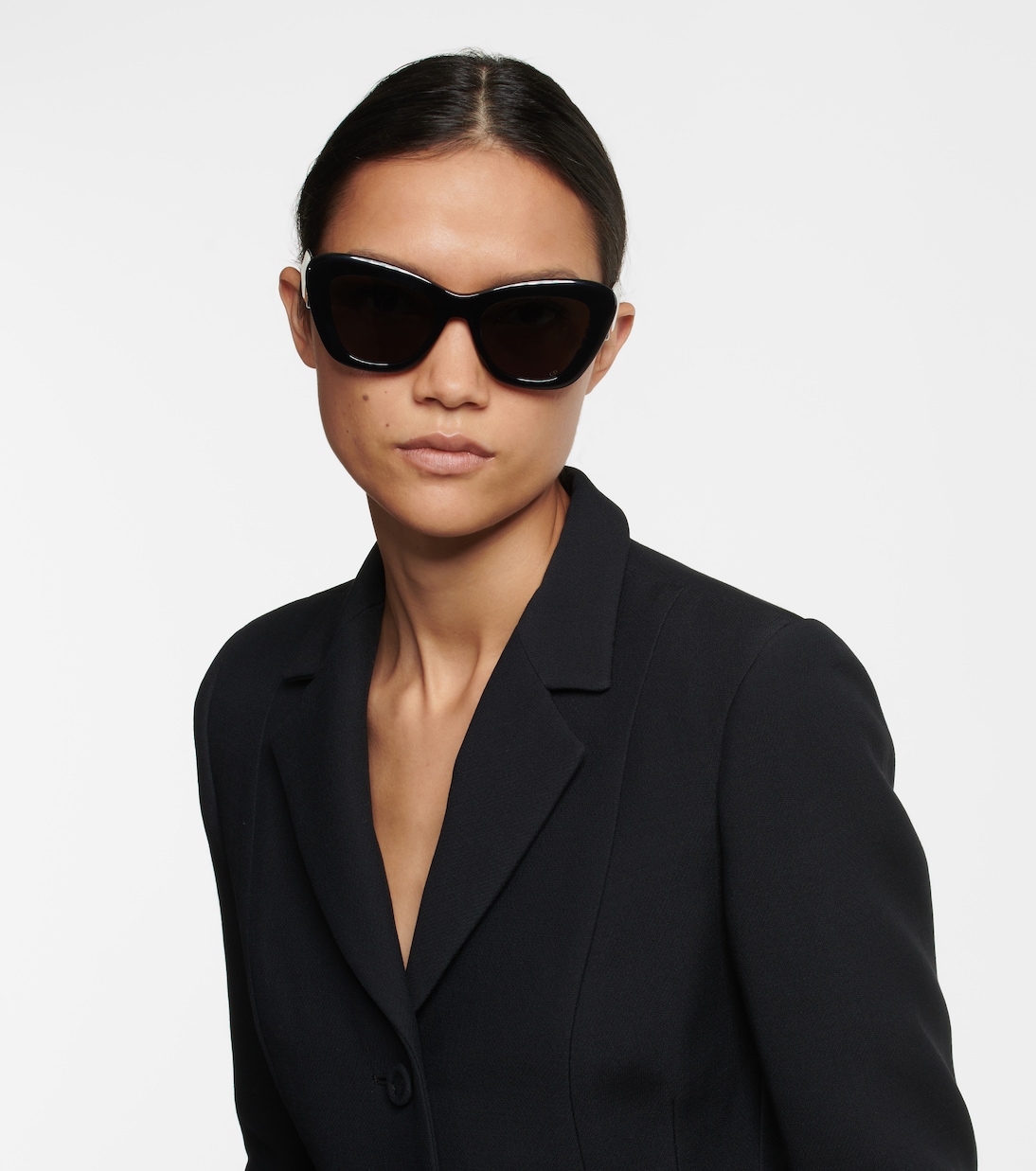 Occhiali da sole DiorBobby B1U stile cat-eye per un look giovane e alla moda