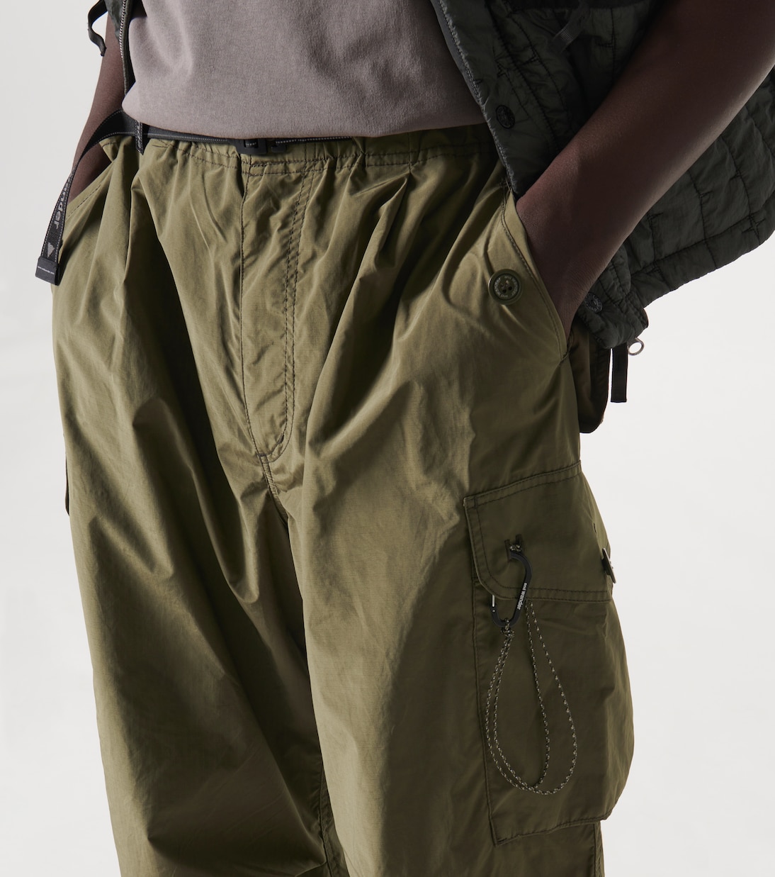 Pantalones cargo oversized de ripstop | And Wander
