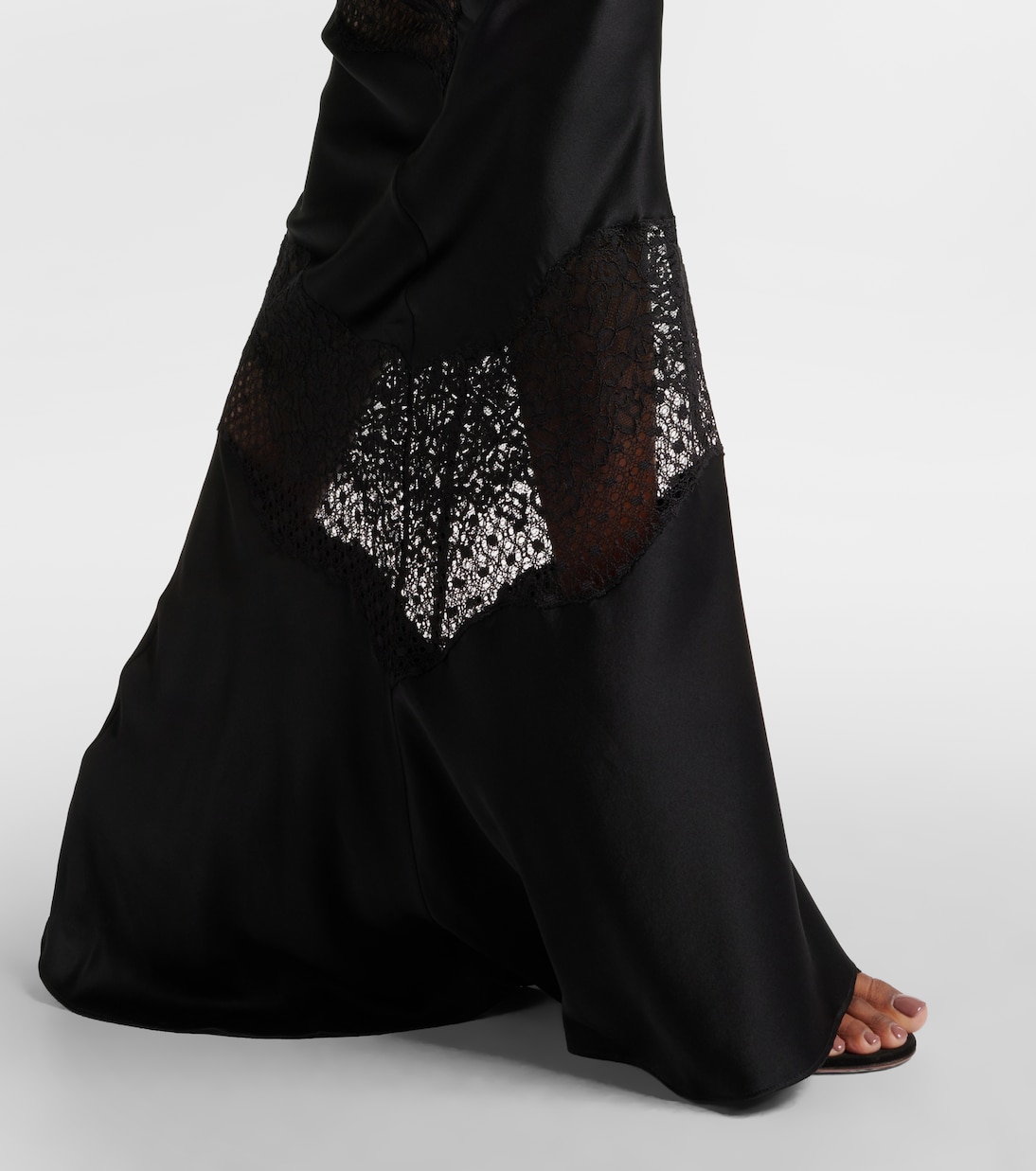 Robe Larisa aus Seide mit Spitze | Rebecca Vallance